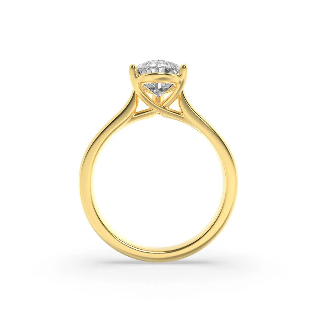 Paloma de Arena lab grown diamond ring, detail of the pear diamond