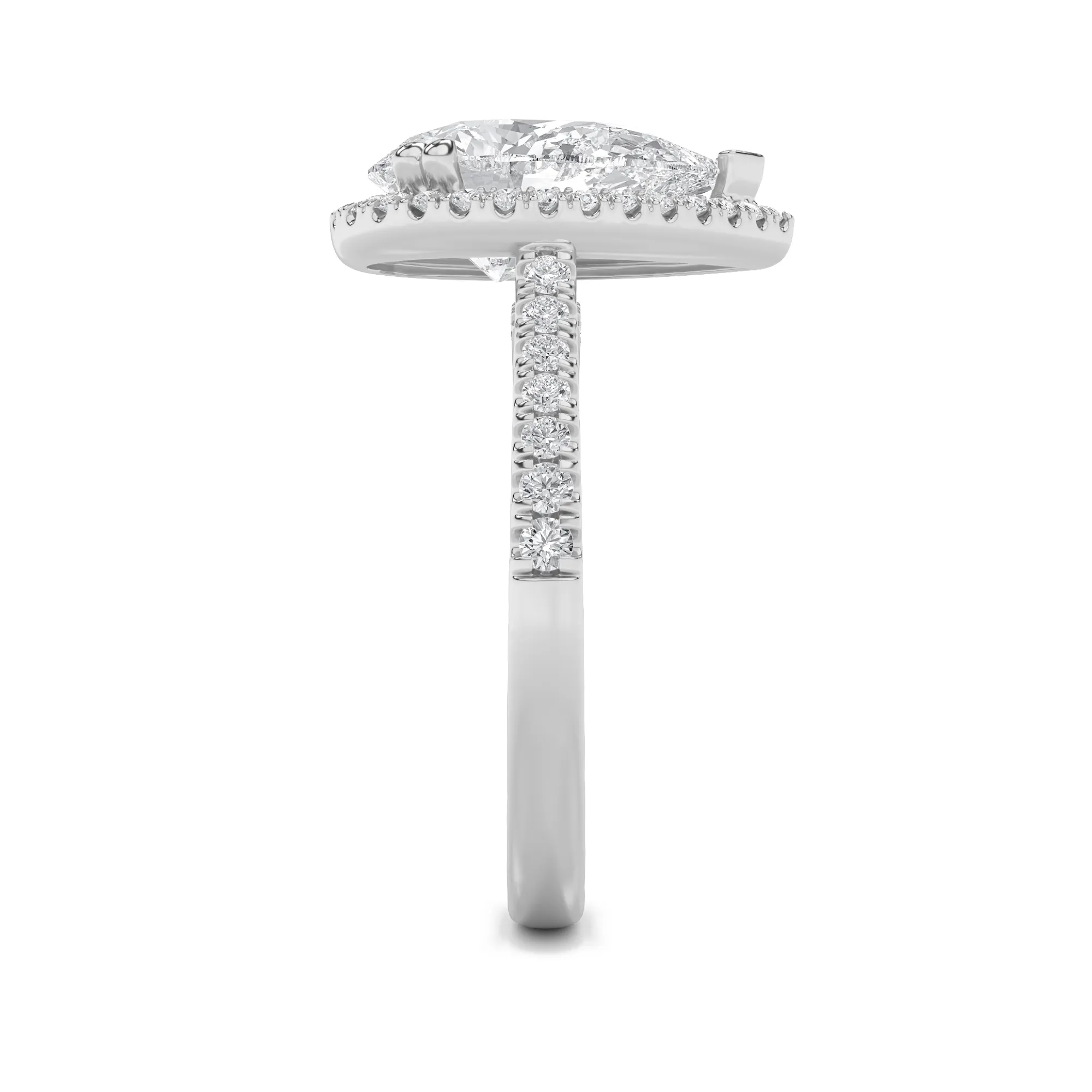 Cifra del Destino lab grown diamond ring, detail of the pear diamond