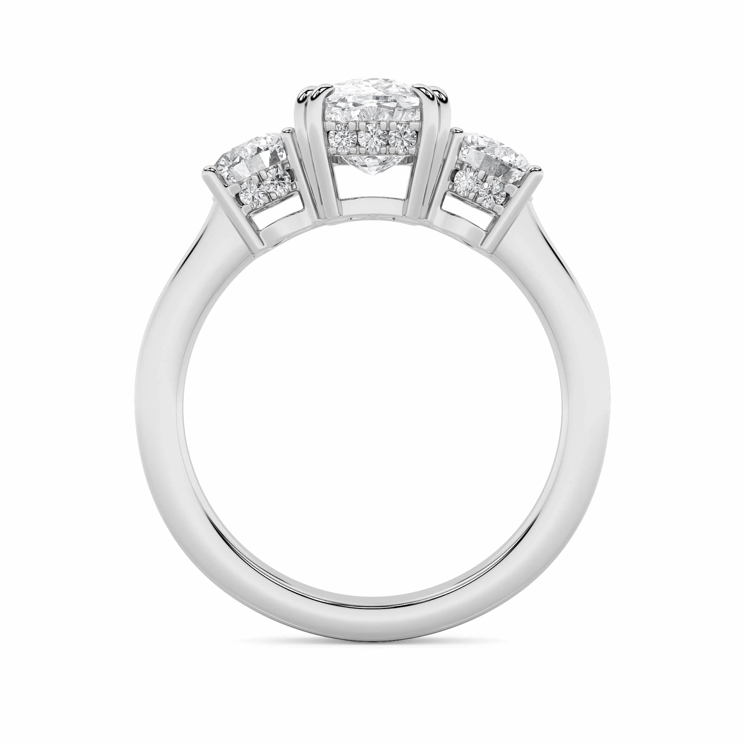 Vuelo Puro lab grown diamond ring, detail of the elongated cushion diamond