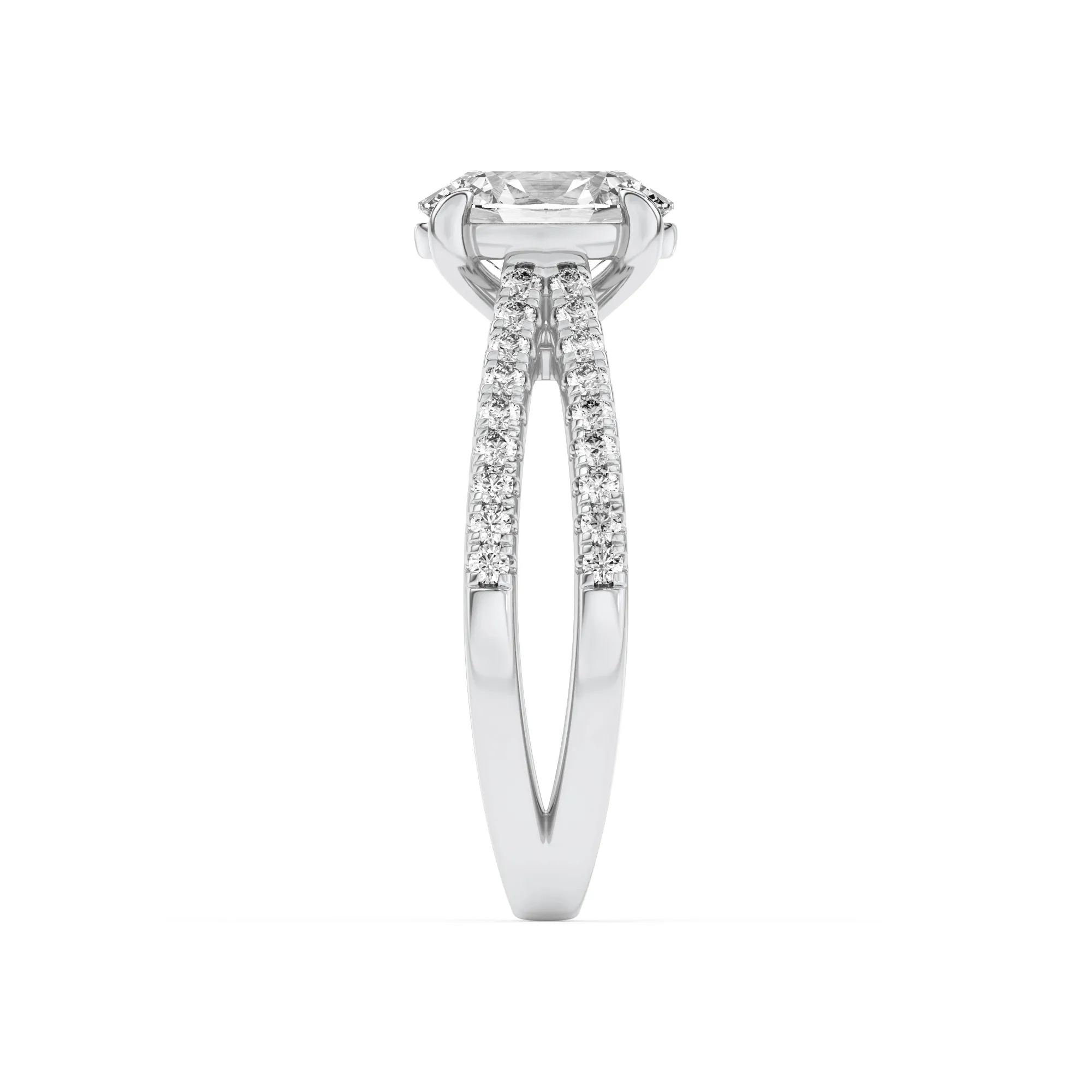 Miel Callada lab grown diamond ring, detail of the oval diamond