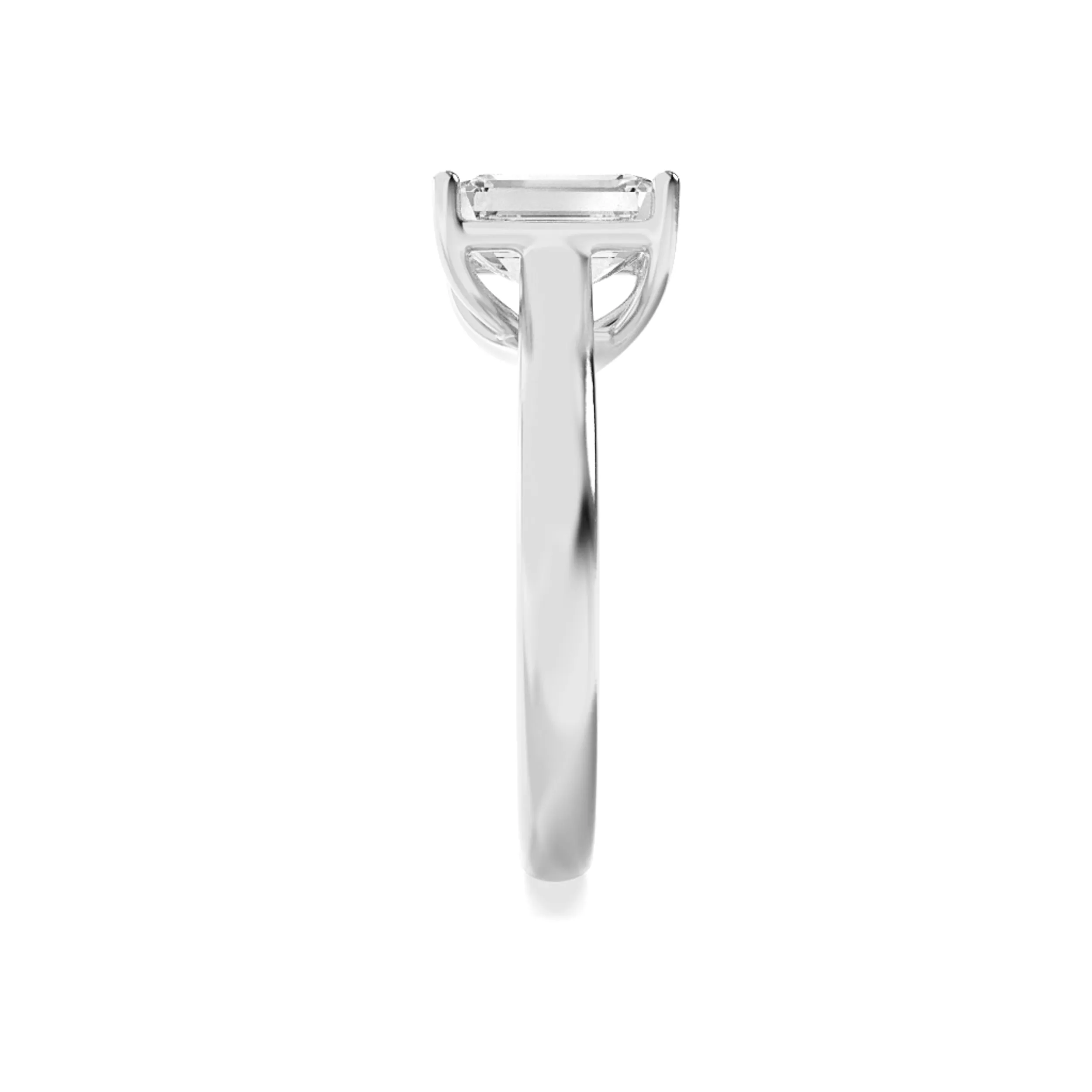 Eco Sereno lab grown diamond ring, detail of the radiant diamond
