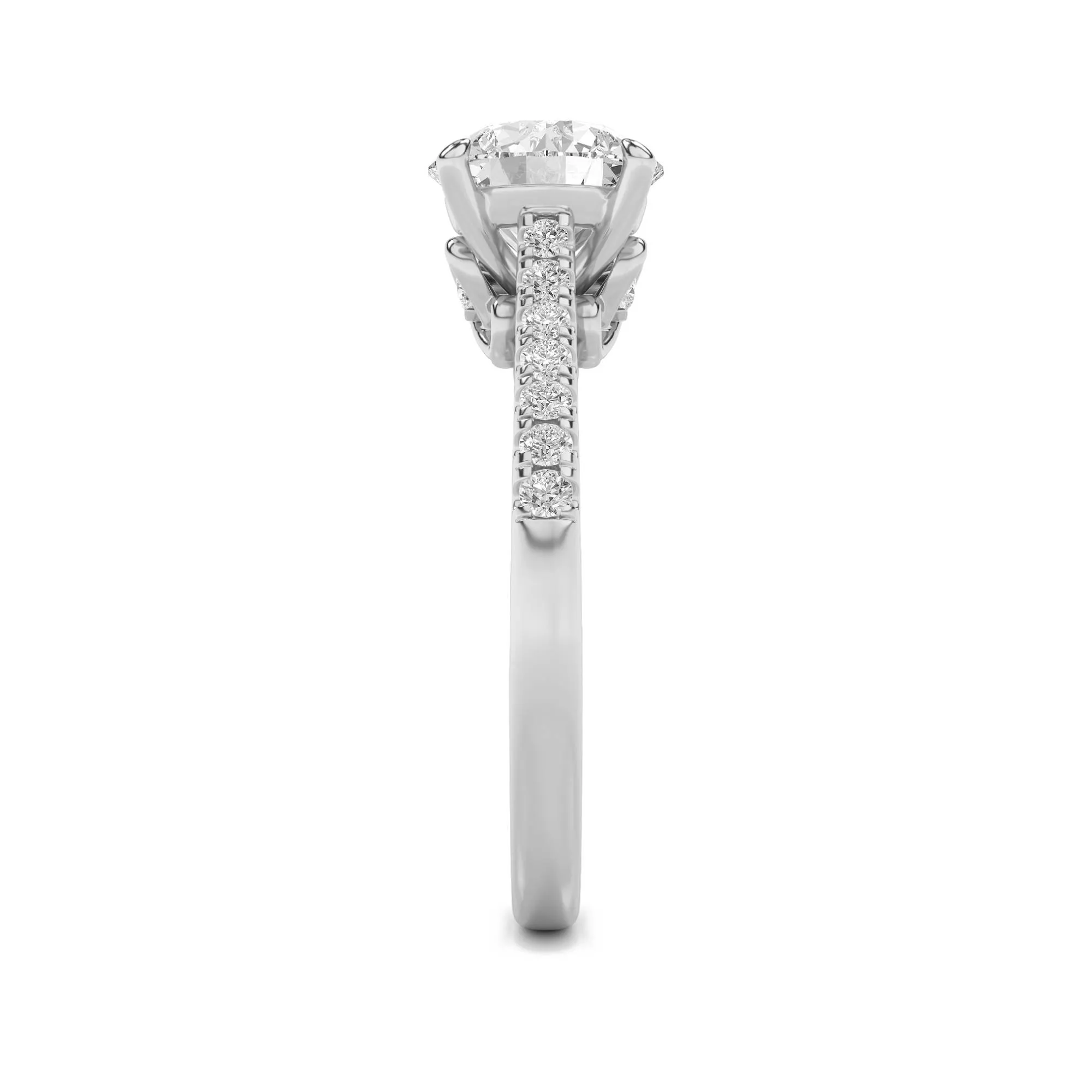 Caricia Plena lab grown diamond ring, detail of the round diamond