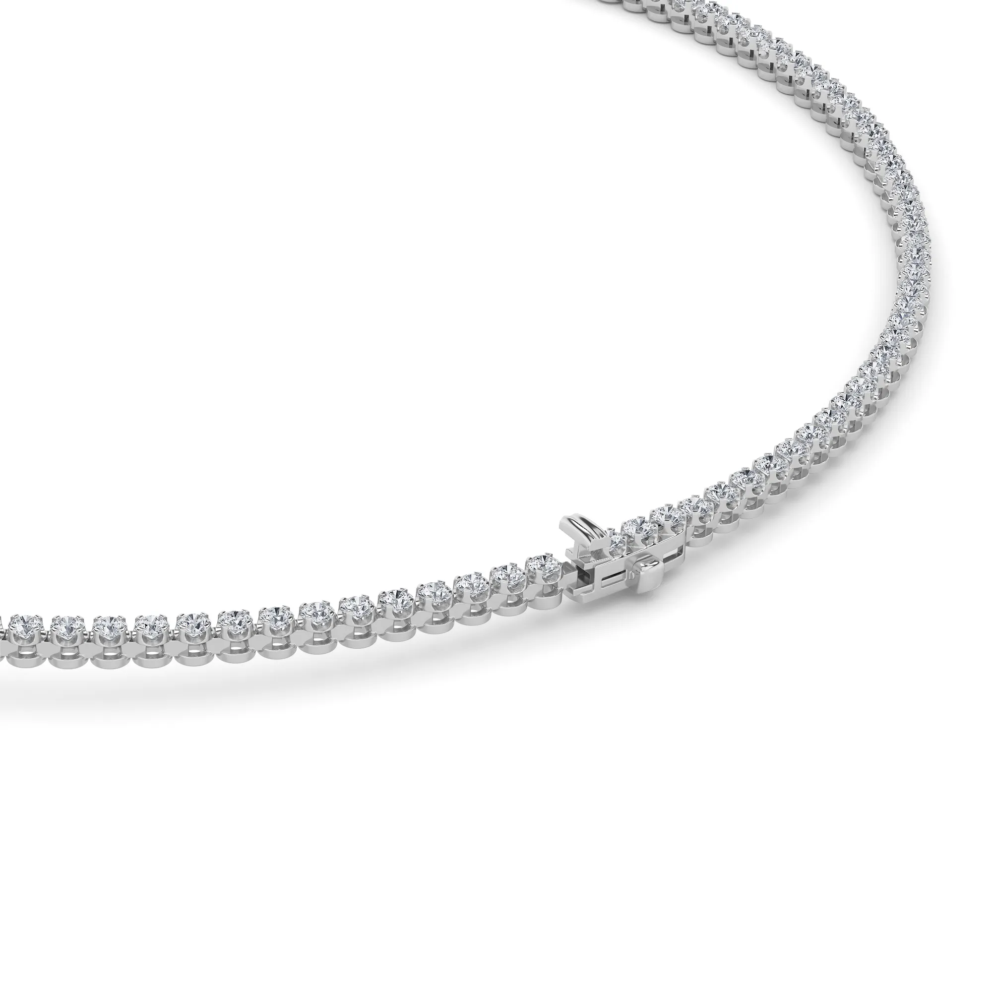 Reina de Estrella lab grown diamond necklace, detail of the round diamond