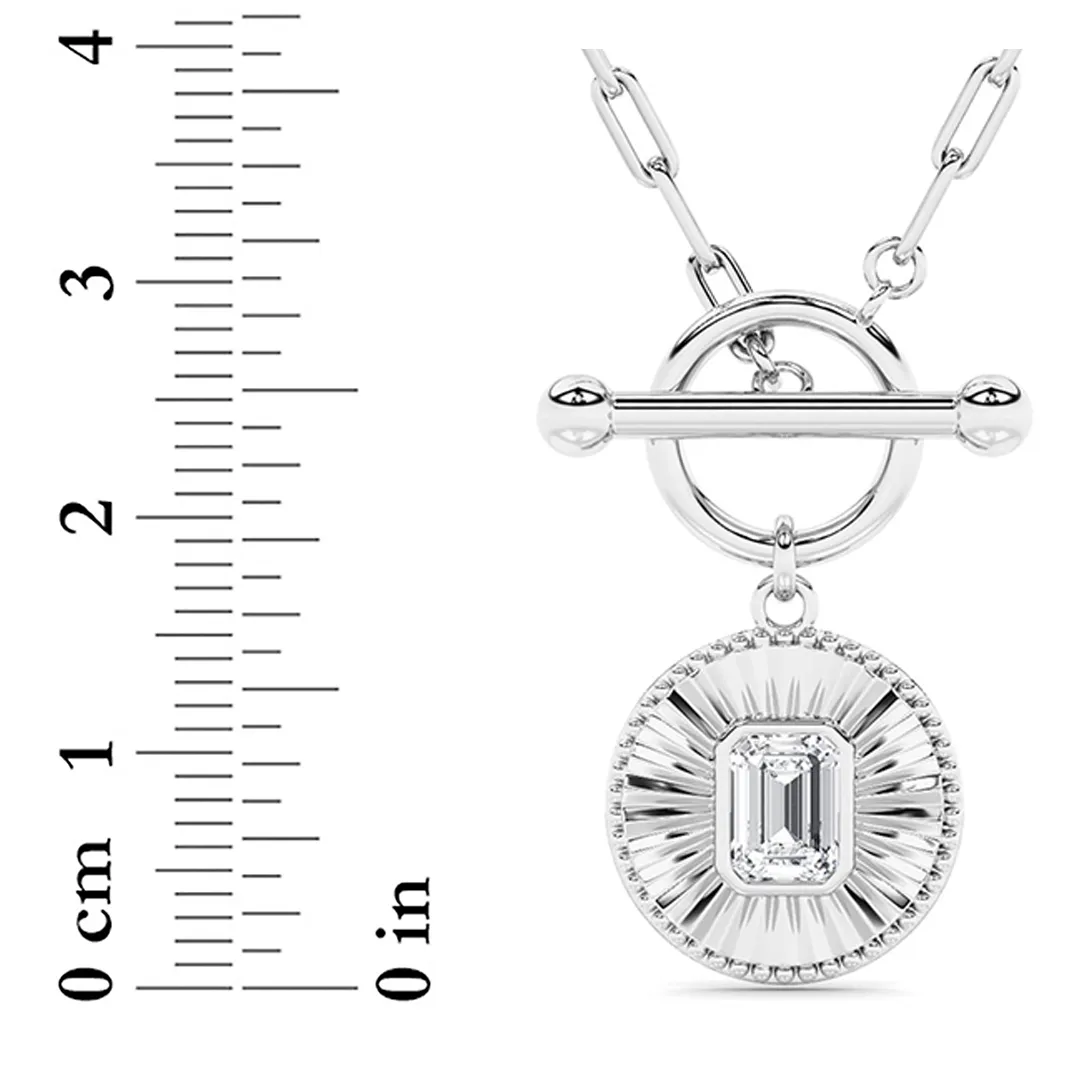 Viento Pleno lab grown diamond necklace, detail of the emerald diamond