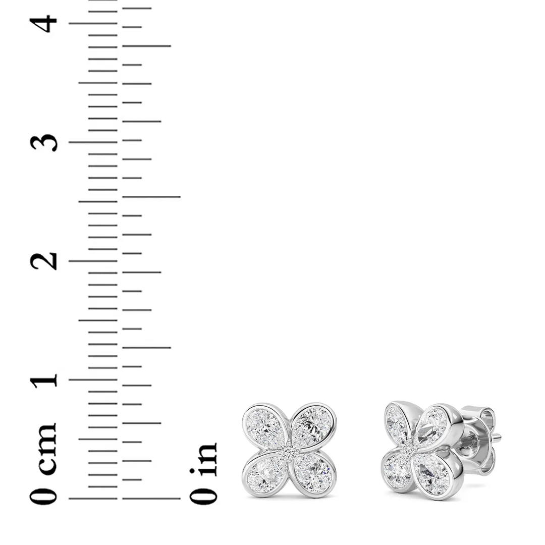 Alborada Serena lab grown diamond earrings, detail of the pear diamond