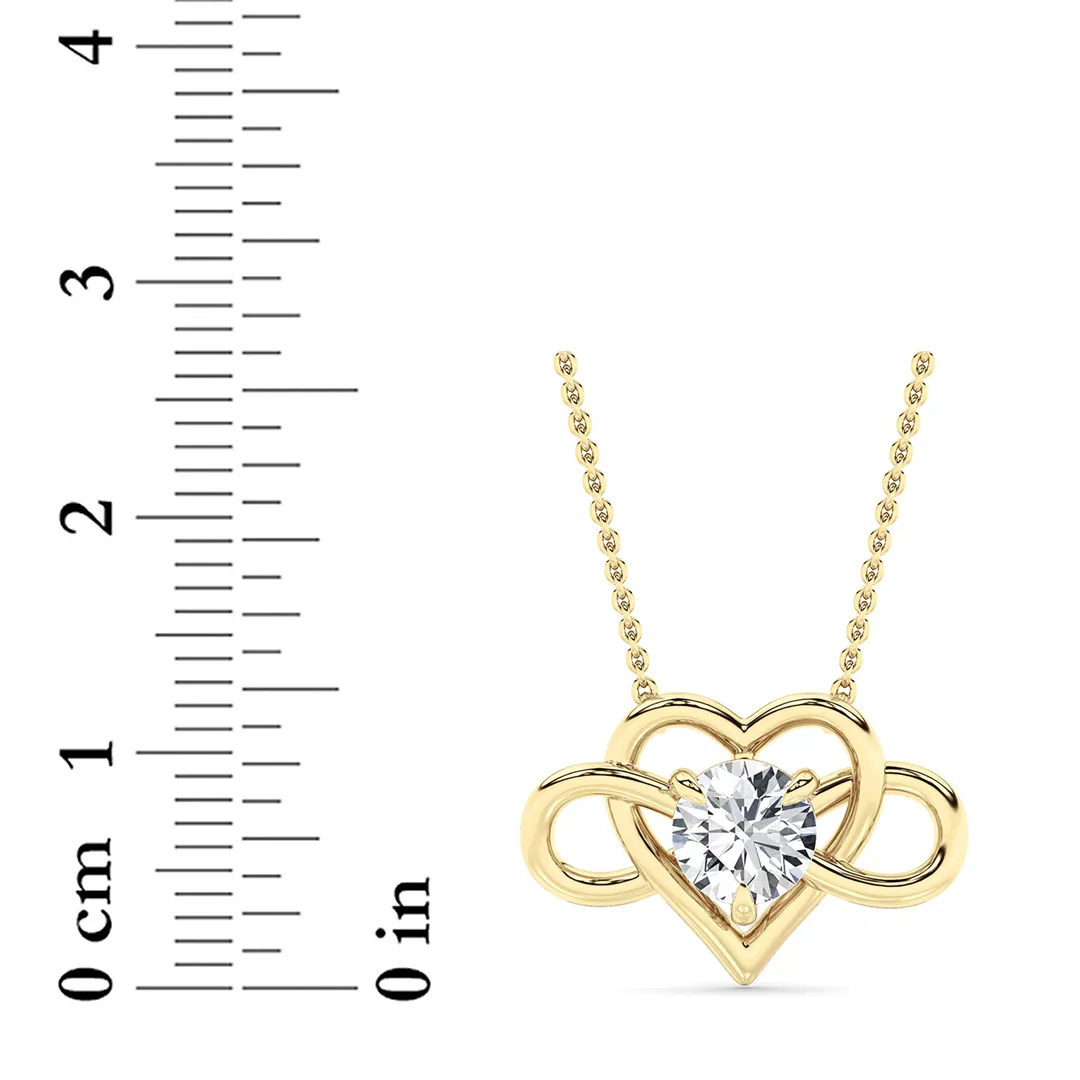 Espiga del Mar lab grown diamond necklace, detail of the round diamond
