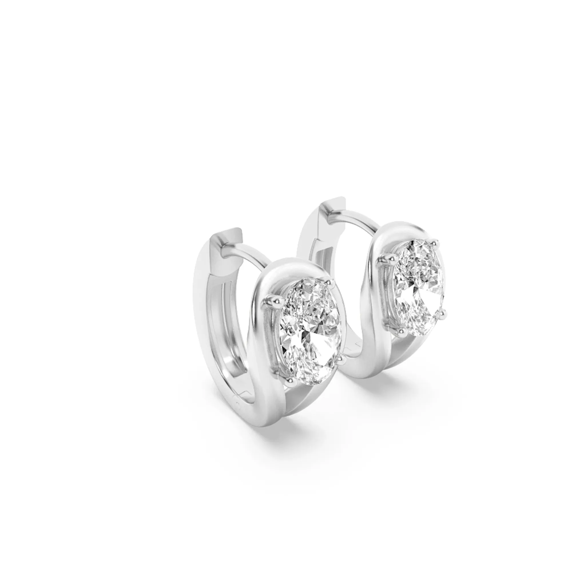 Lucero Velado lab grown diamond earrings, detail of the oval diamond
