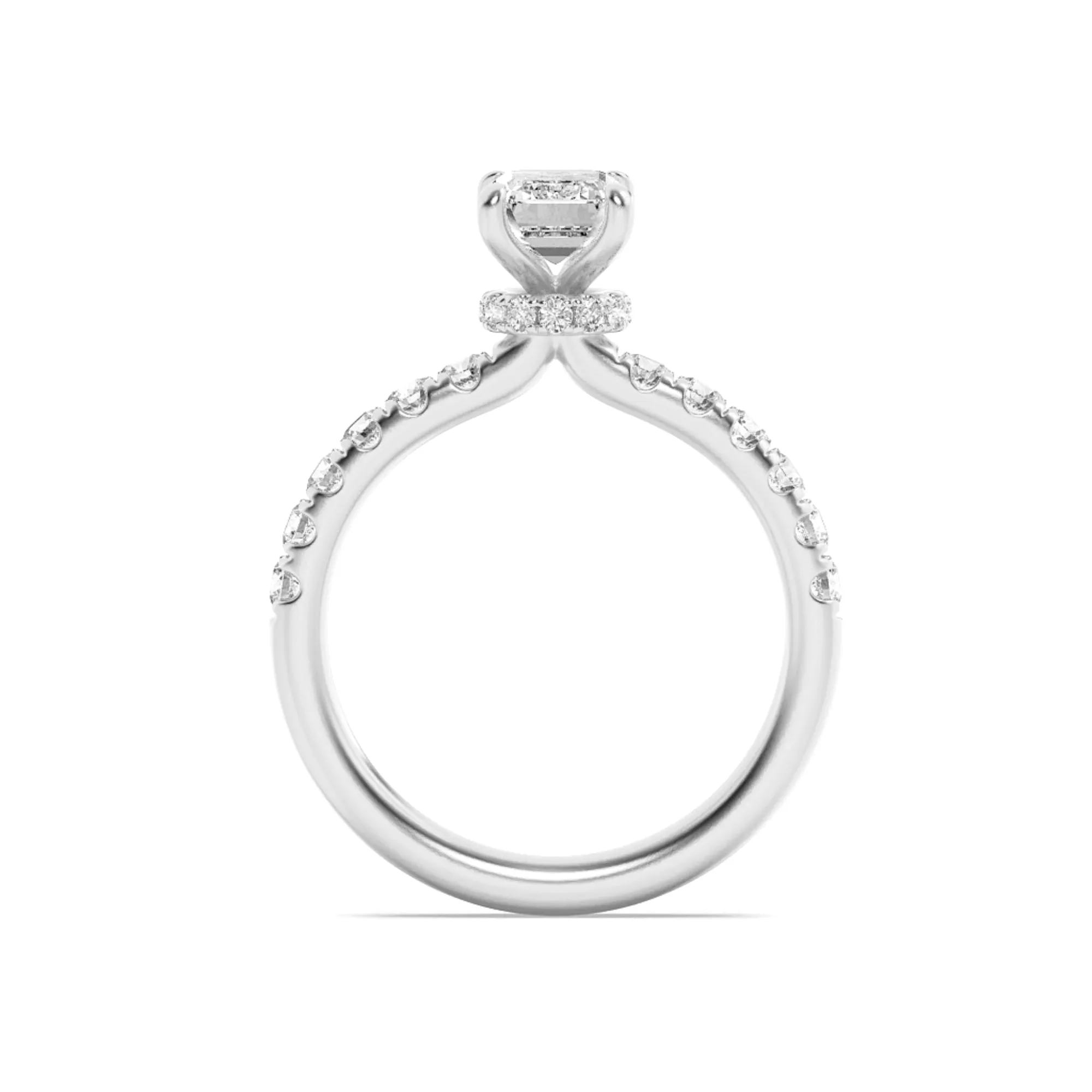Flor Plena lab grown diamond ring, detail of the emerald diamond