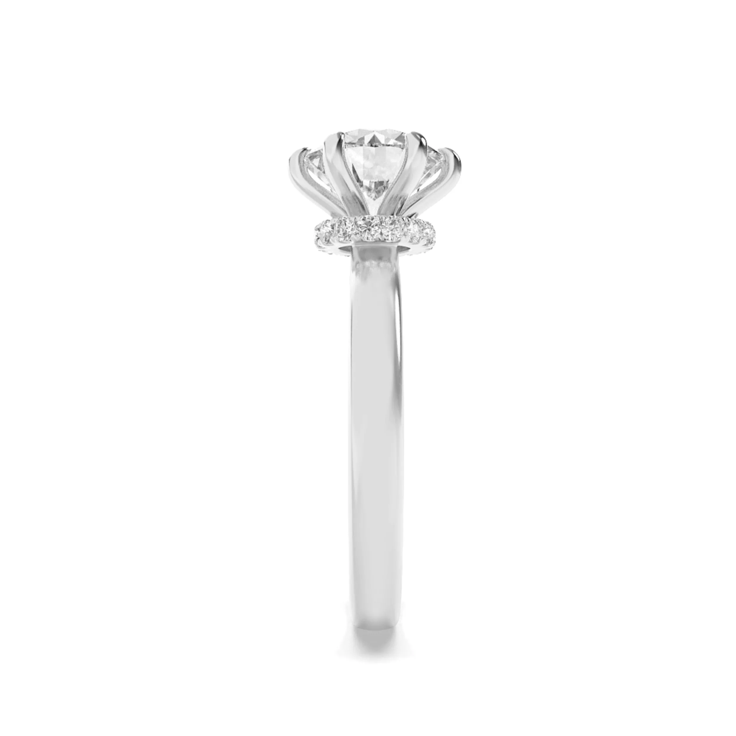 Silencio Velado lab grown diamond ring, detail of the round diamond