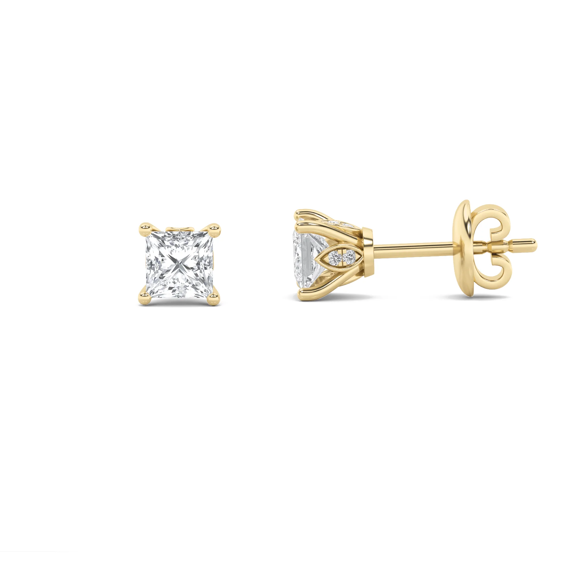 Cumbre Honda lab grown diamond earrings, detail of the princess diamond