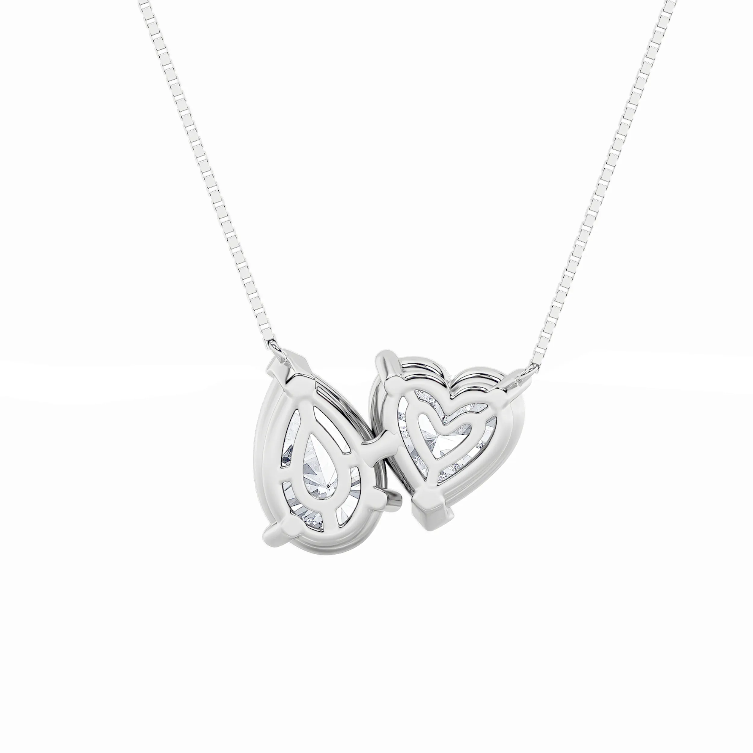 Lucero de Silencio lab grown diamond necklace, detail of the pear diamond