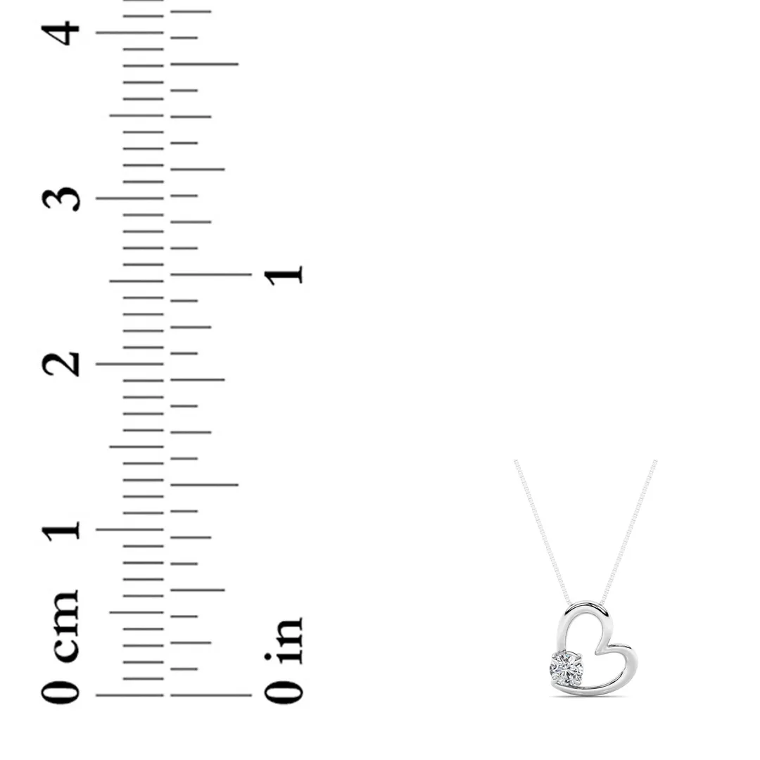 Seda Templada lab grown diamond necklace, detail of the round diamond