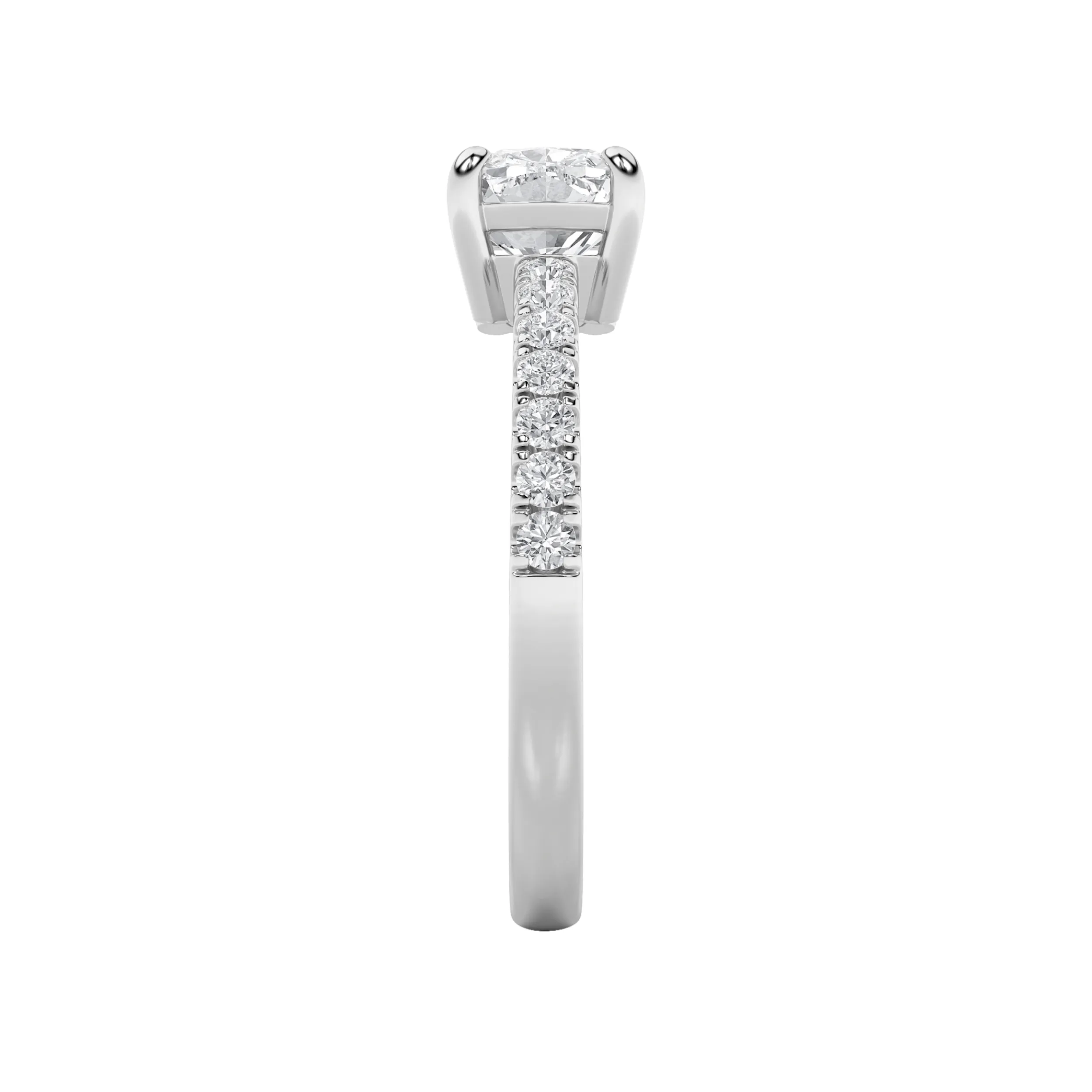 Anhelo de Oro lab grown diamond ring, detail of the elongated cushion diamond