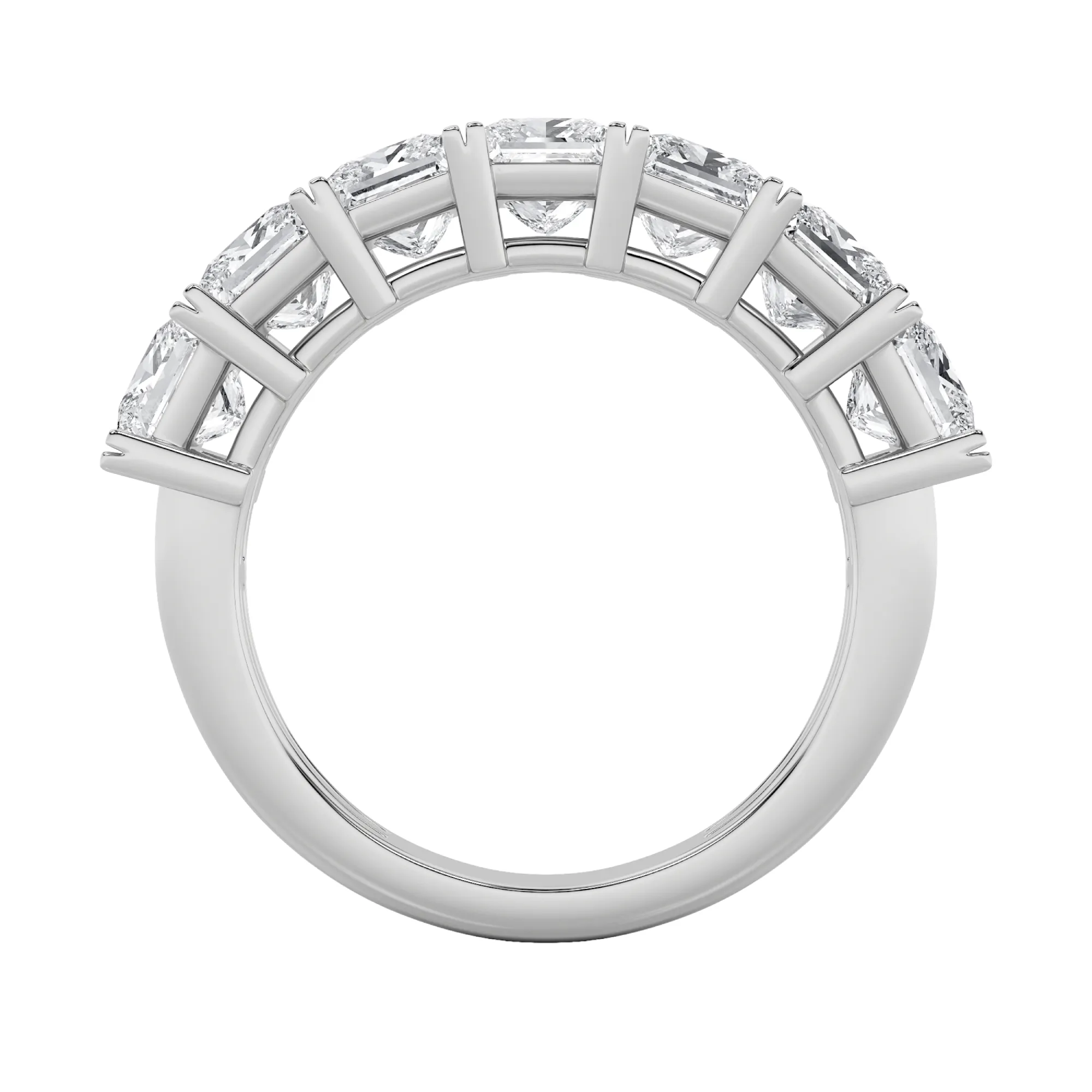 Huella Plena lab grown diamond ring, on-hand view