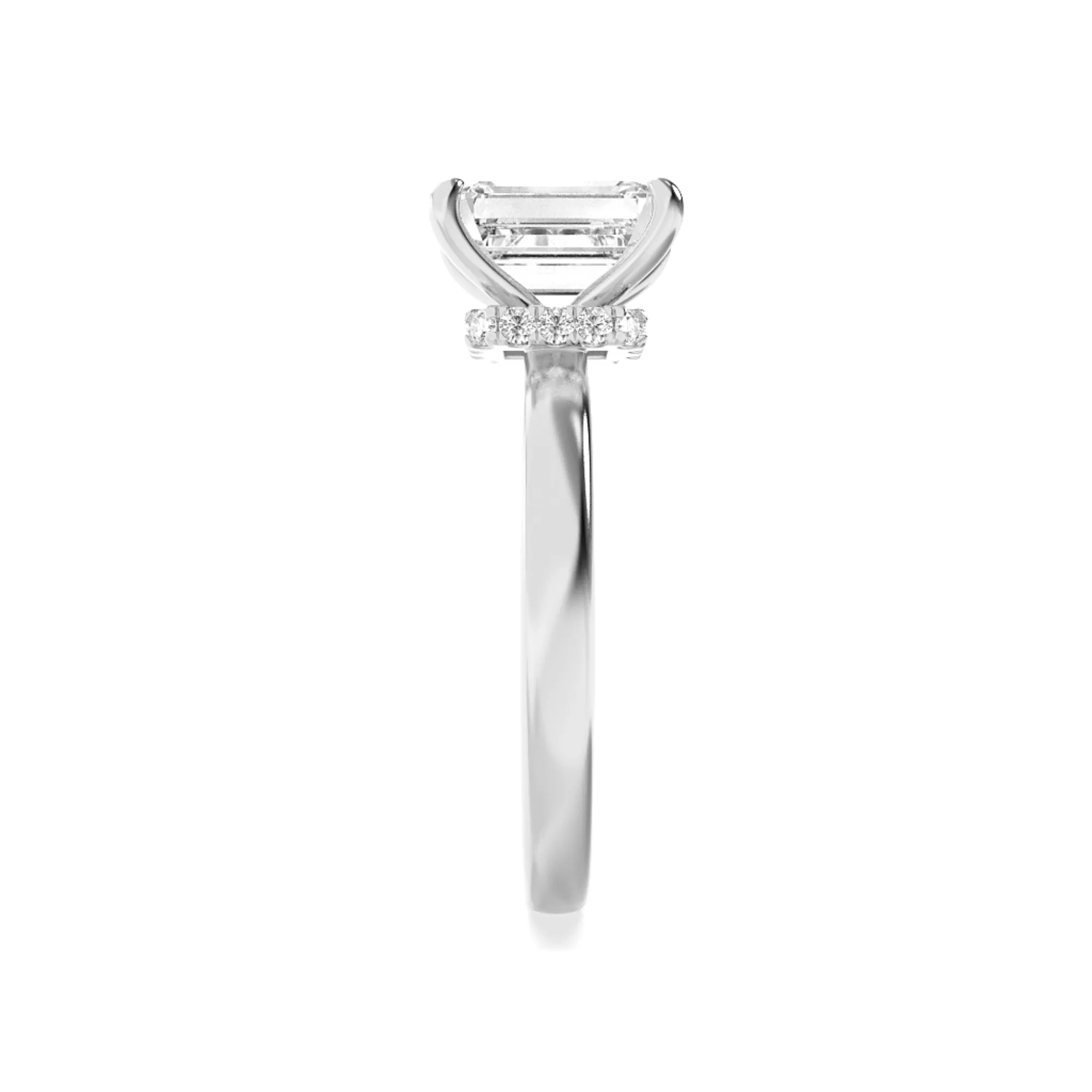 Alma del Origen lab grown diamond ring, detail of the emerald diamond