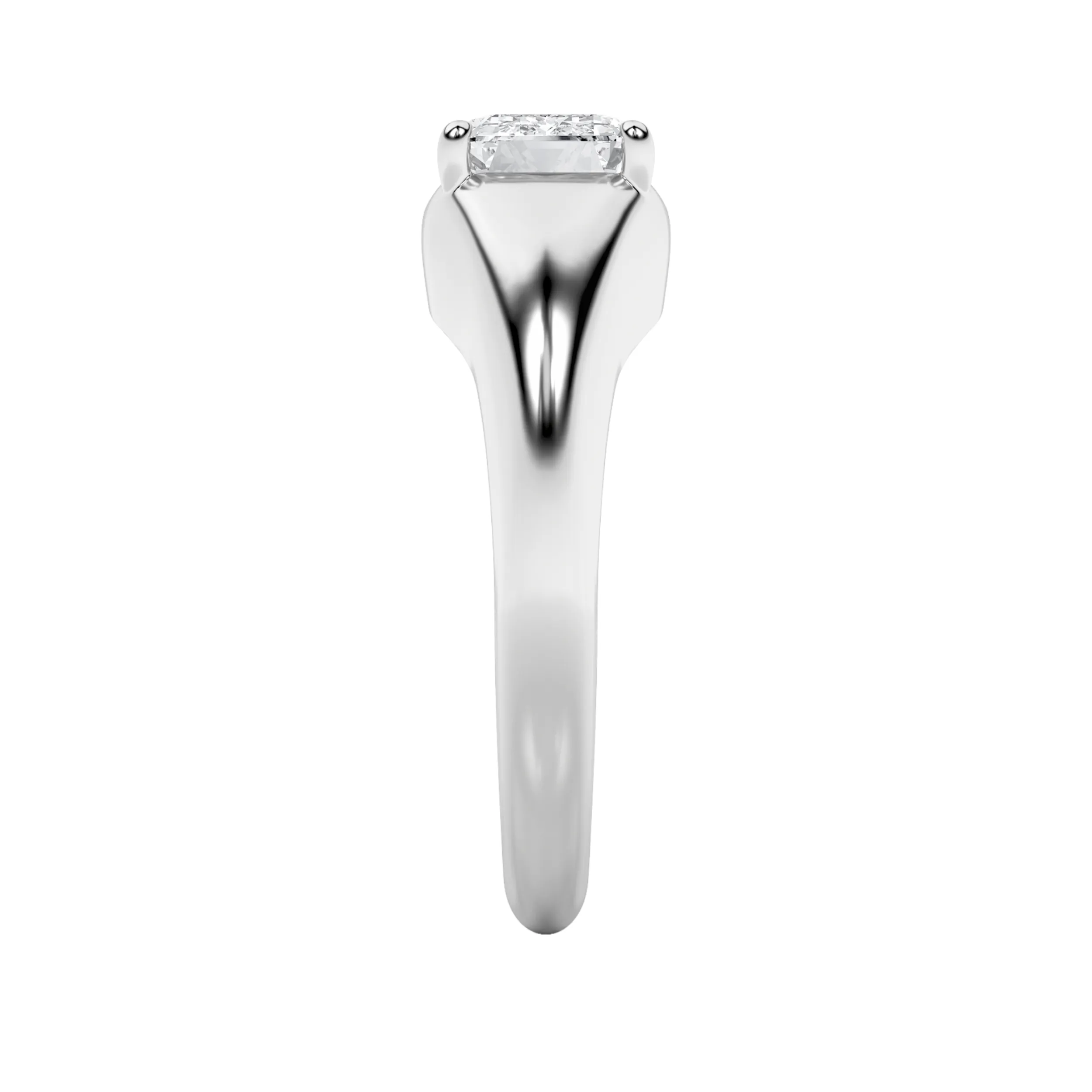 Luz Silente lab grown diamond ring, detail of the emerald diamond