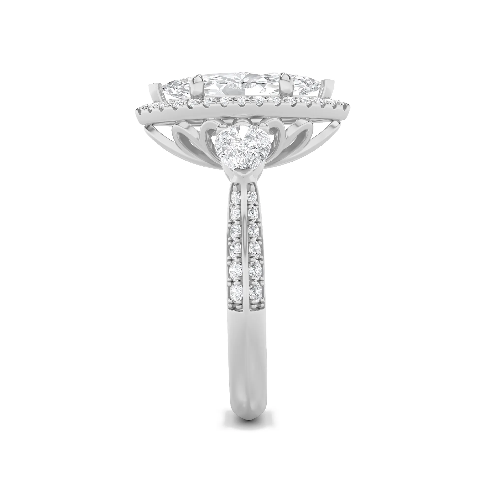 Retrato Velado lab grown diamond ring, detail of the marquise diamond