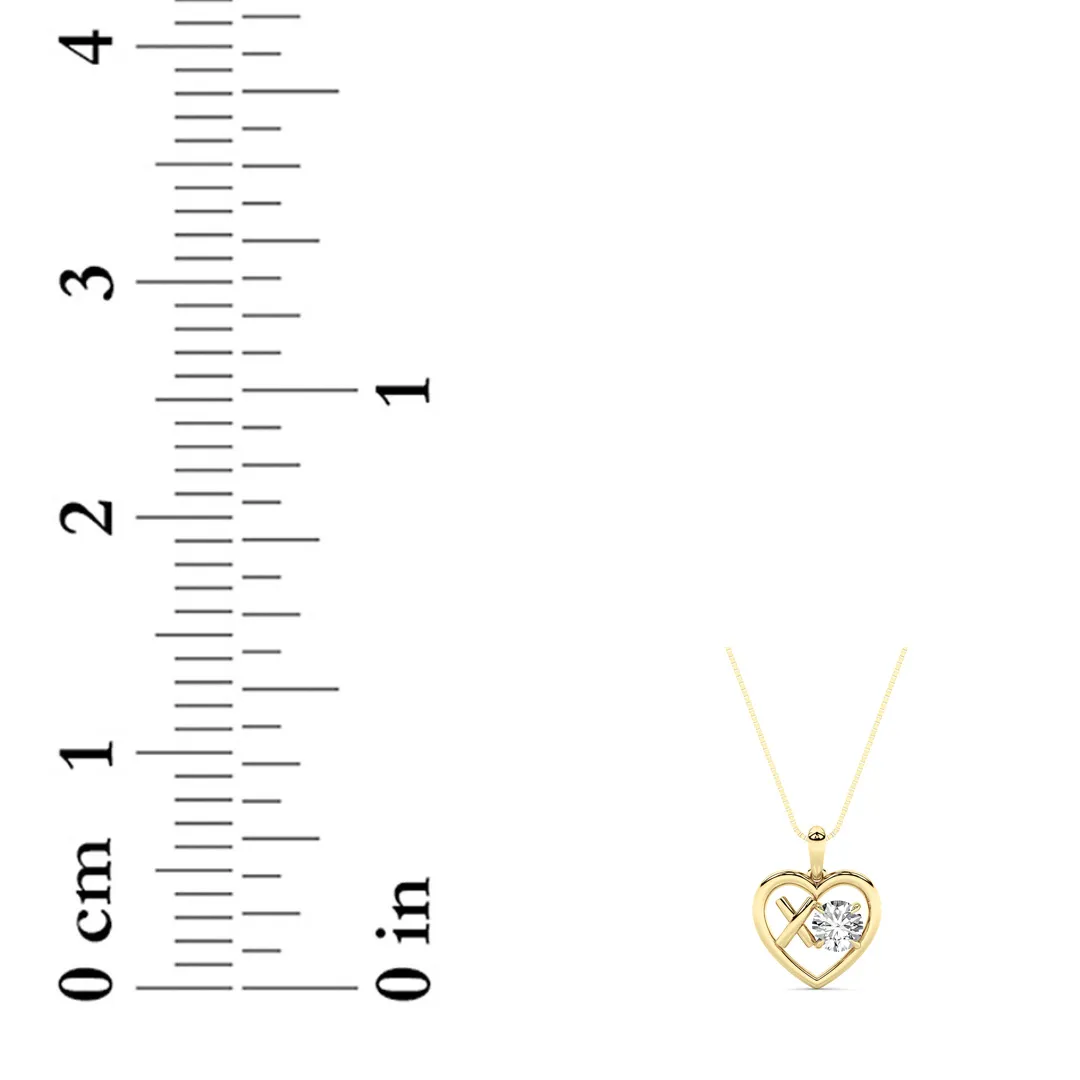 Caricia de Luz lab grown diamond necklace, detail of the round diamond