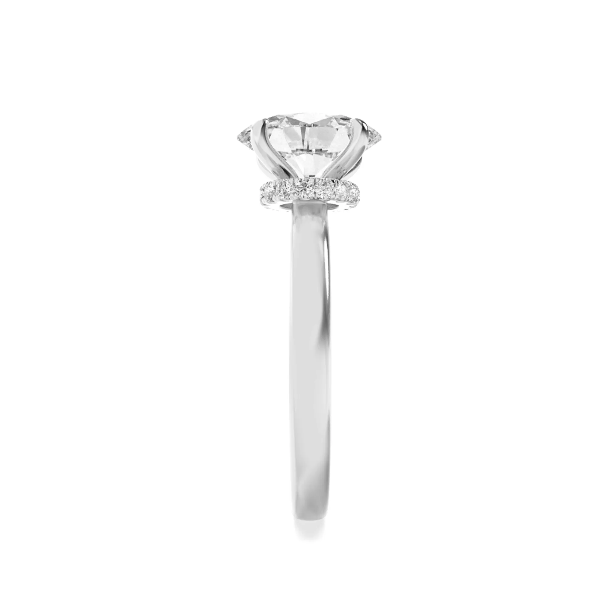 Contorno de Mar lab grown diamond ring, detail of the oval diamond
