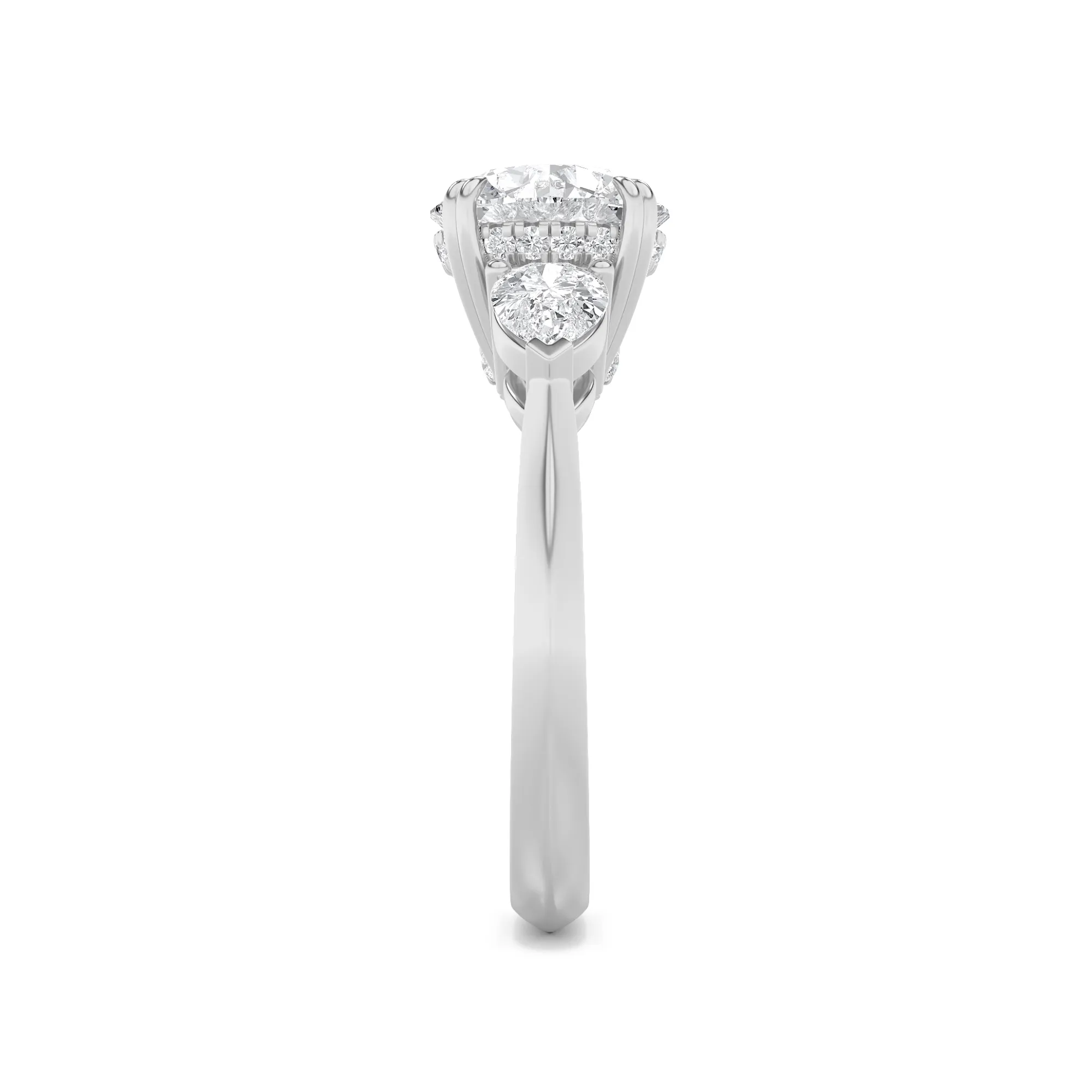 Vértice de Cielo lab grown diamond ring, detail of the round diamond