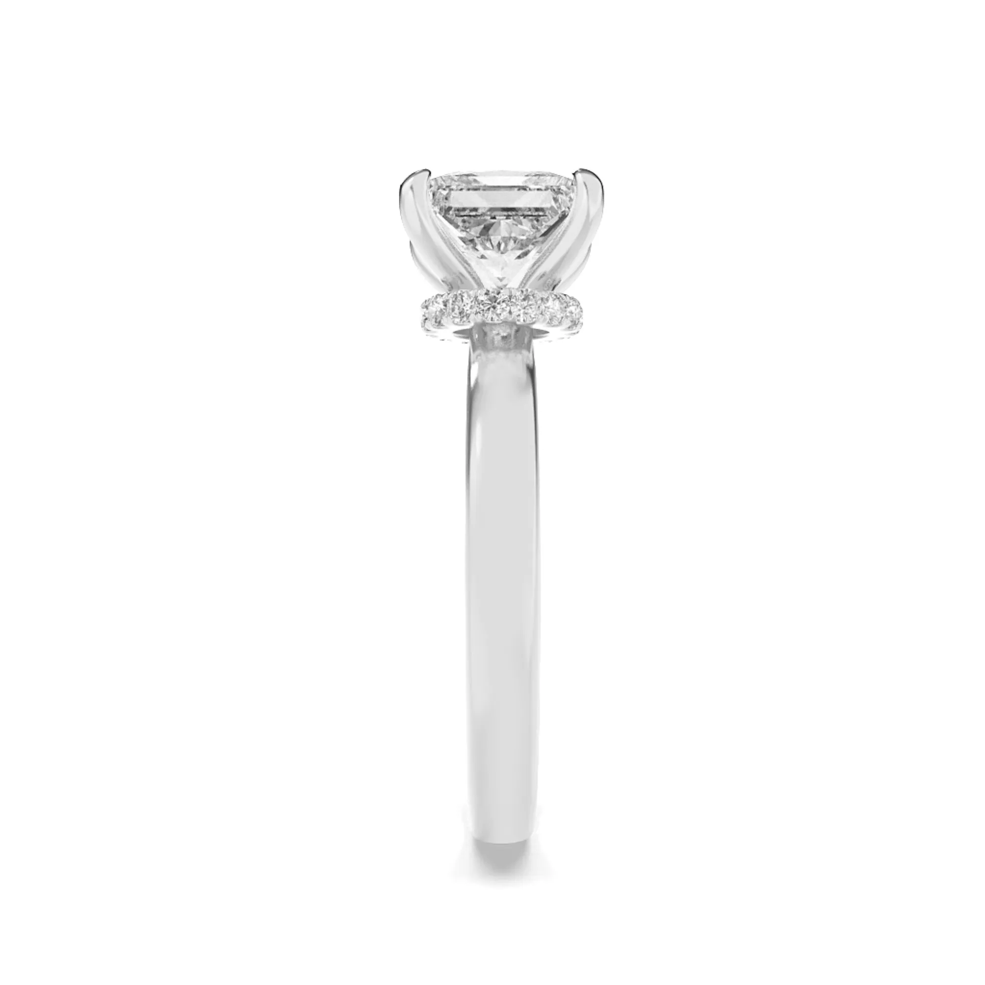 Marea de Bruma lab grown diamond ring, detail of the princess diamond