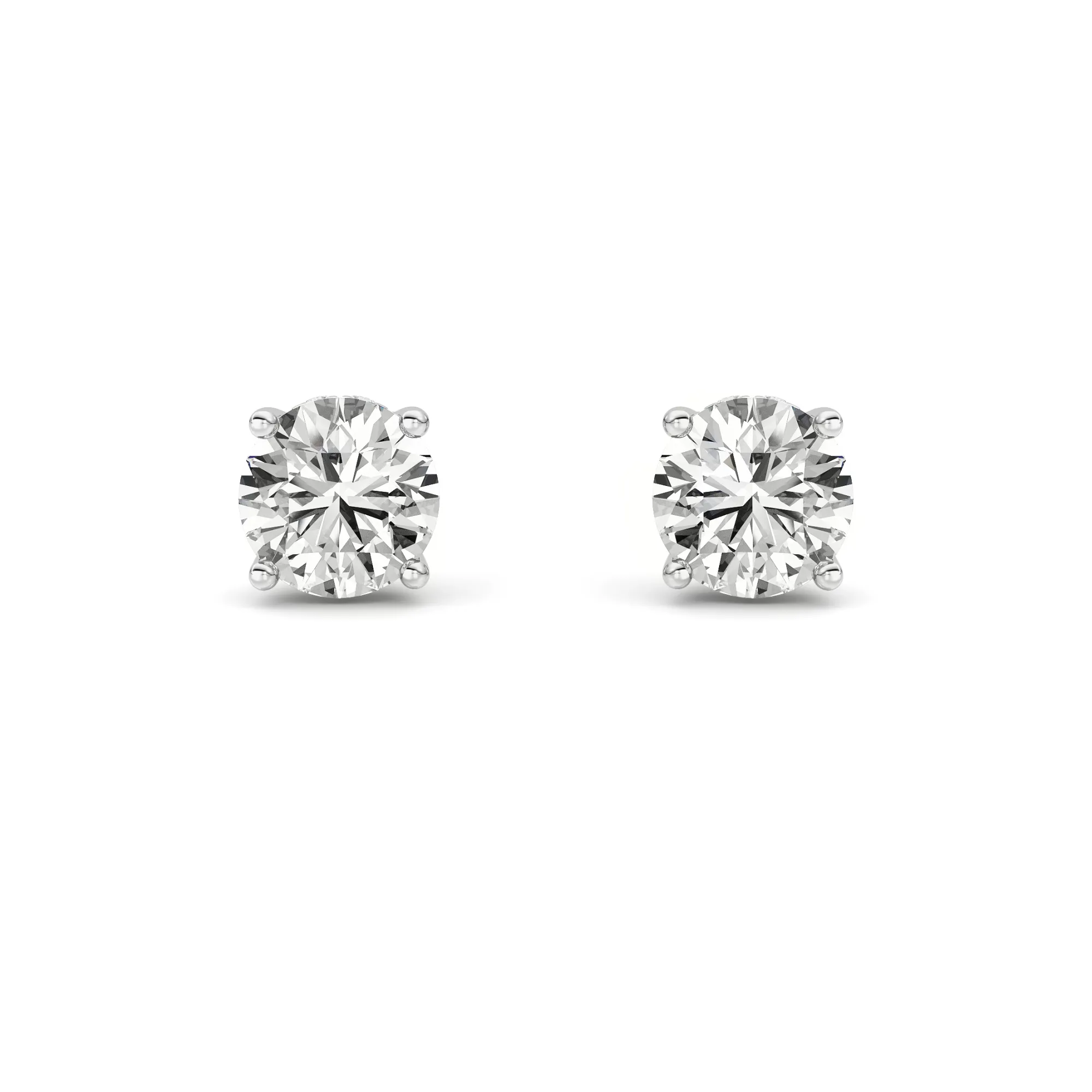 Cifra Rara lab grown diamond earrings, detail of the round diamond