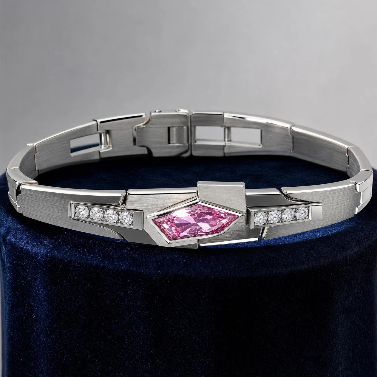 Ferro Fiero, 1.86 ct tw kite lab grown diamond men’s bracelet in 18K white gold (front view)