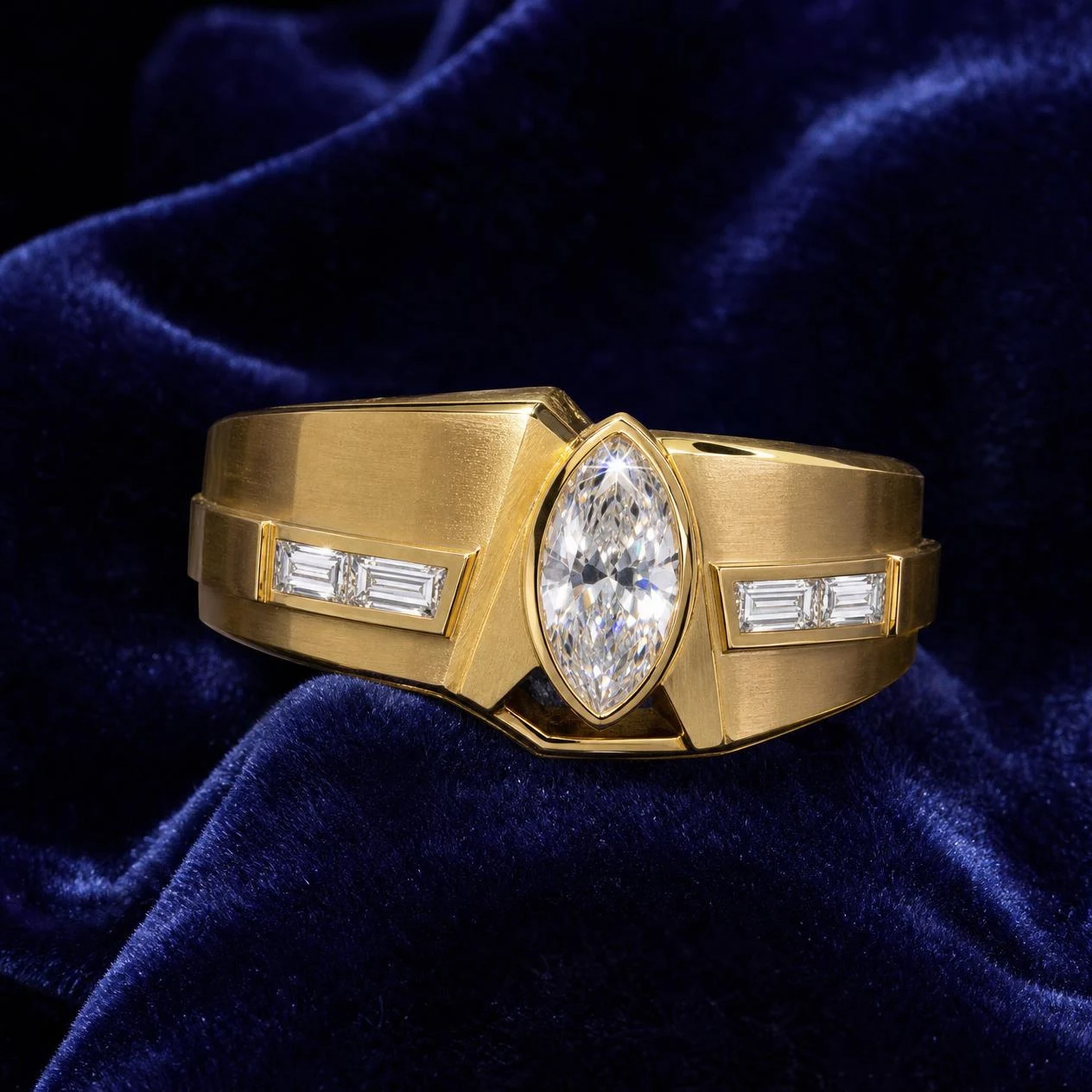 Navigatore Nero, 2.62 ct tw marquise lab grown diamond men’s ring in 18K yellow gold (front view)