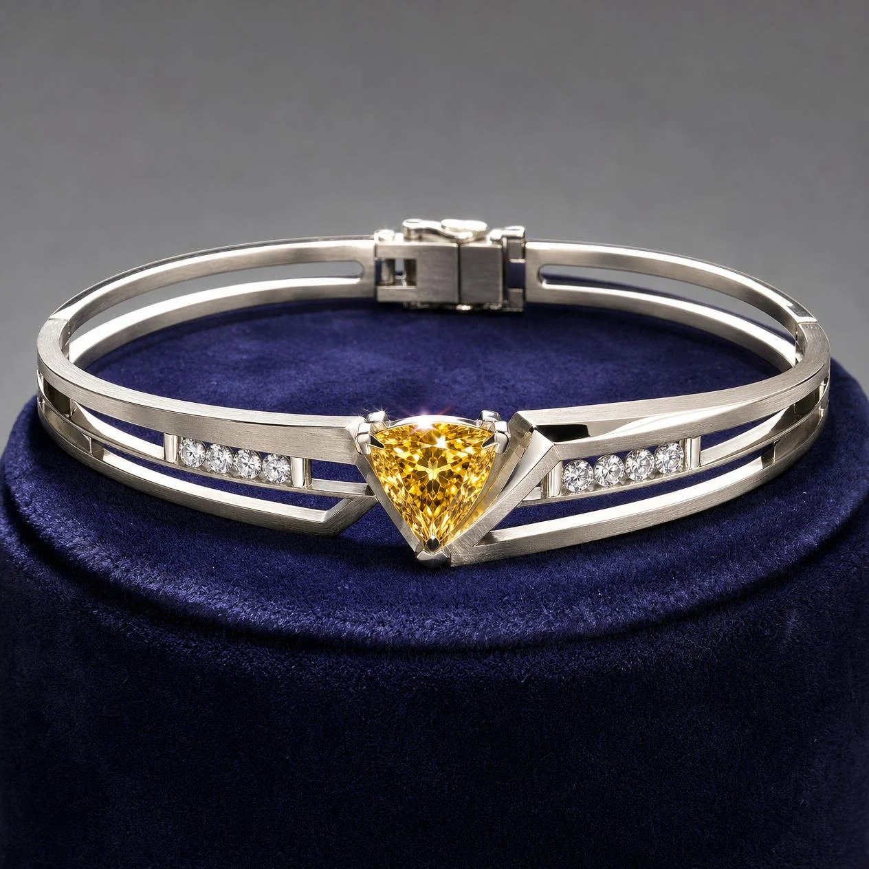 Pellegrino di Genova, 3.25 ct tw trillion lab grown diamond men’s bracelet in 18K white gold (front view)