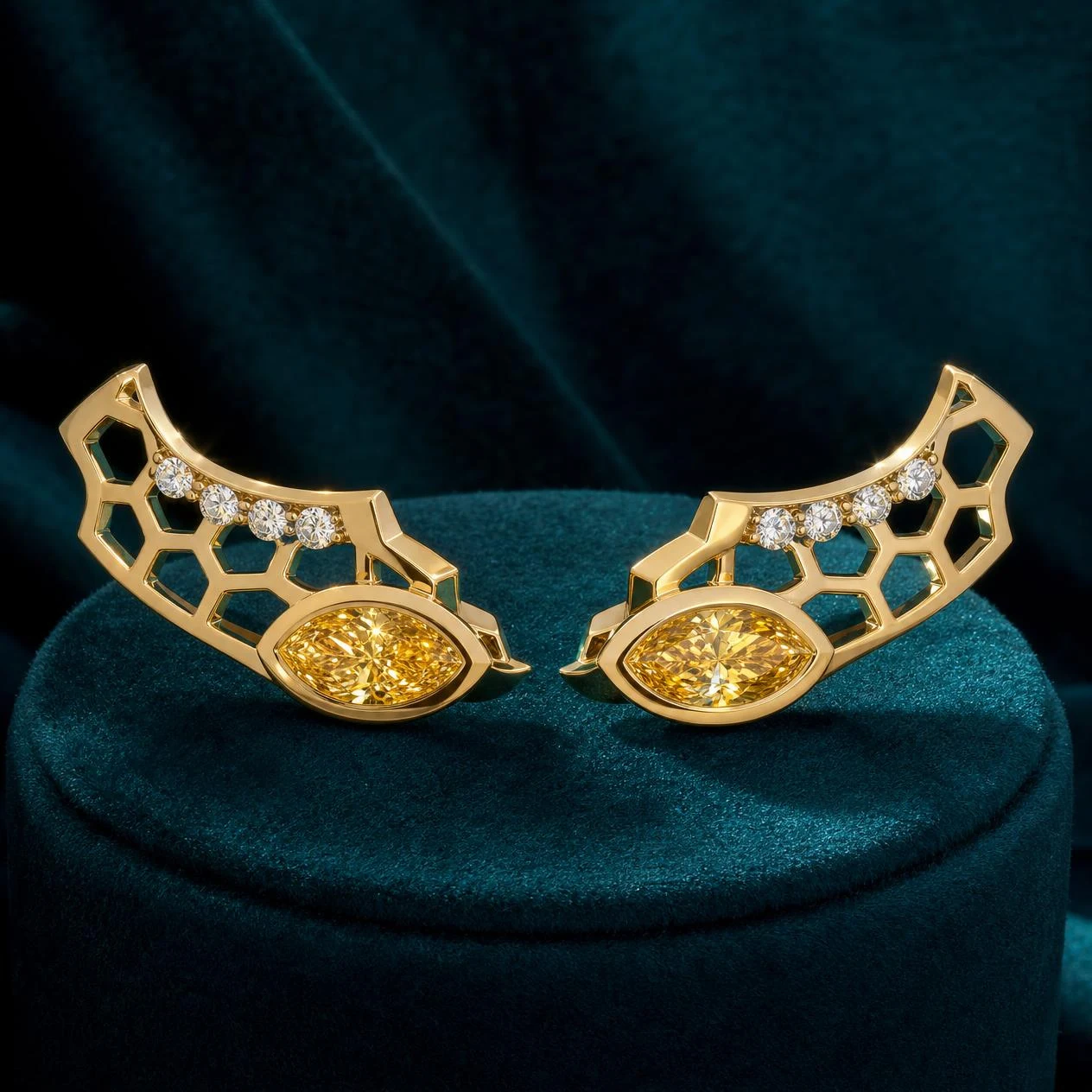 Alba d'Estate, 3.16 ct tw marquise lab grown diamond earrings in 18K yellow gold (front view)