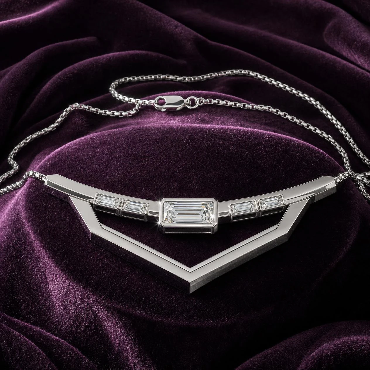 Monarca Profondo, 2.62 ct tw baguette lab grown diamond men’s necklace in 18K white gold (front view)