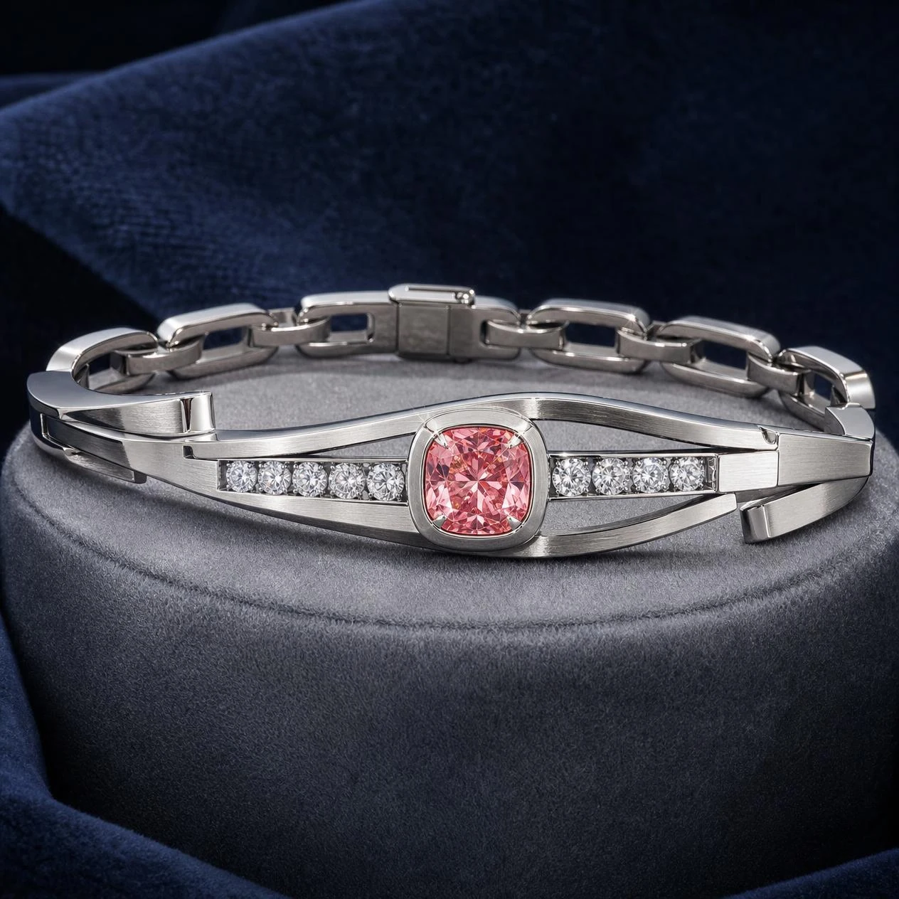 Cedro di Mezzanotte, 2.18 ct tw cushion lab grown diamond men’s bracelet in 18K white gold (front view)