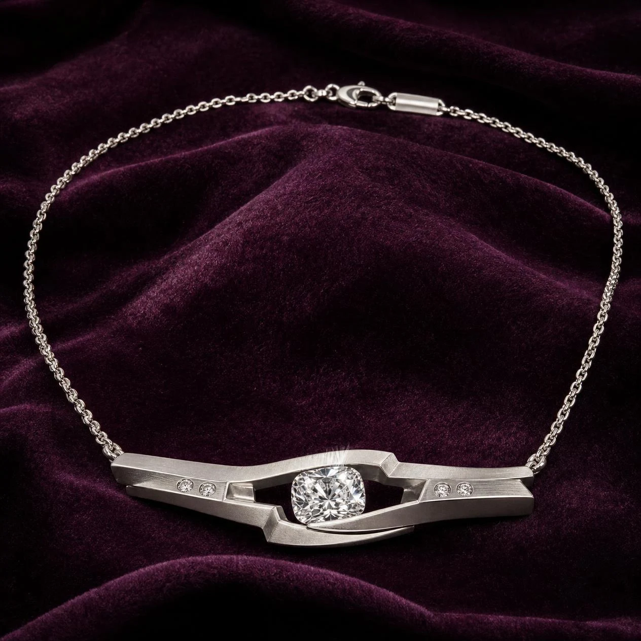 Scoglio Sovrano, 2.2 ct tw cushion lab grown diamond men’s necklace in 18K white gold (front view)
