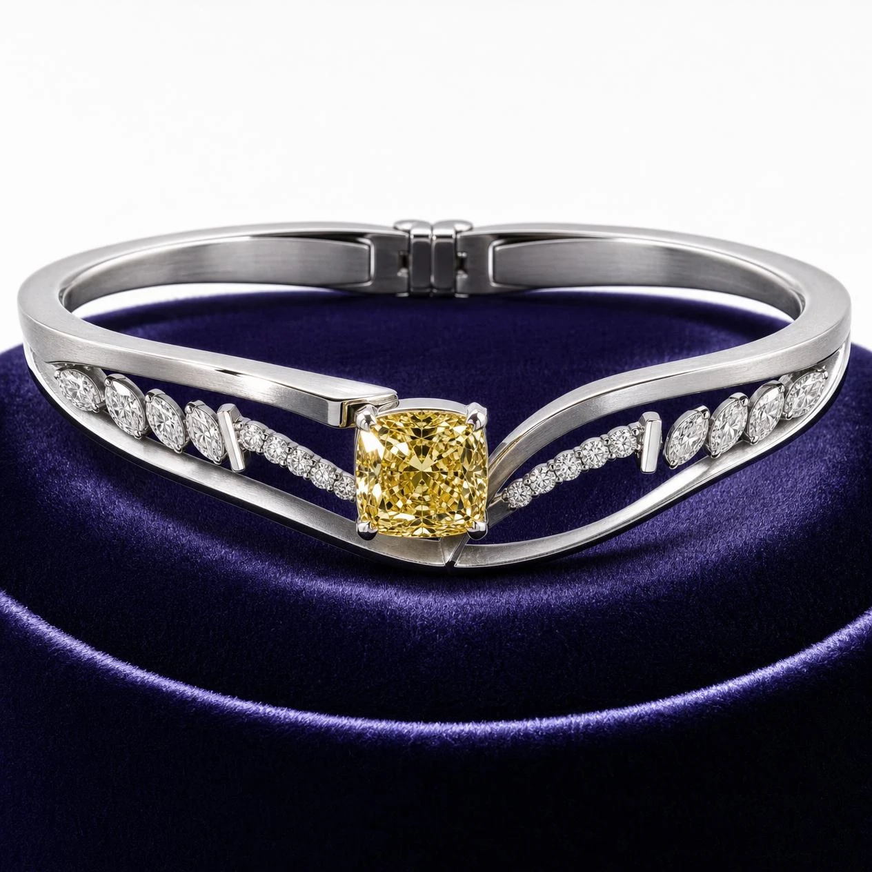 Poesia Fiorita, 3.18 ct tw cushion lab grown diamond bracelet in 18K white gold (front view)