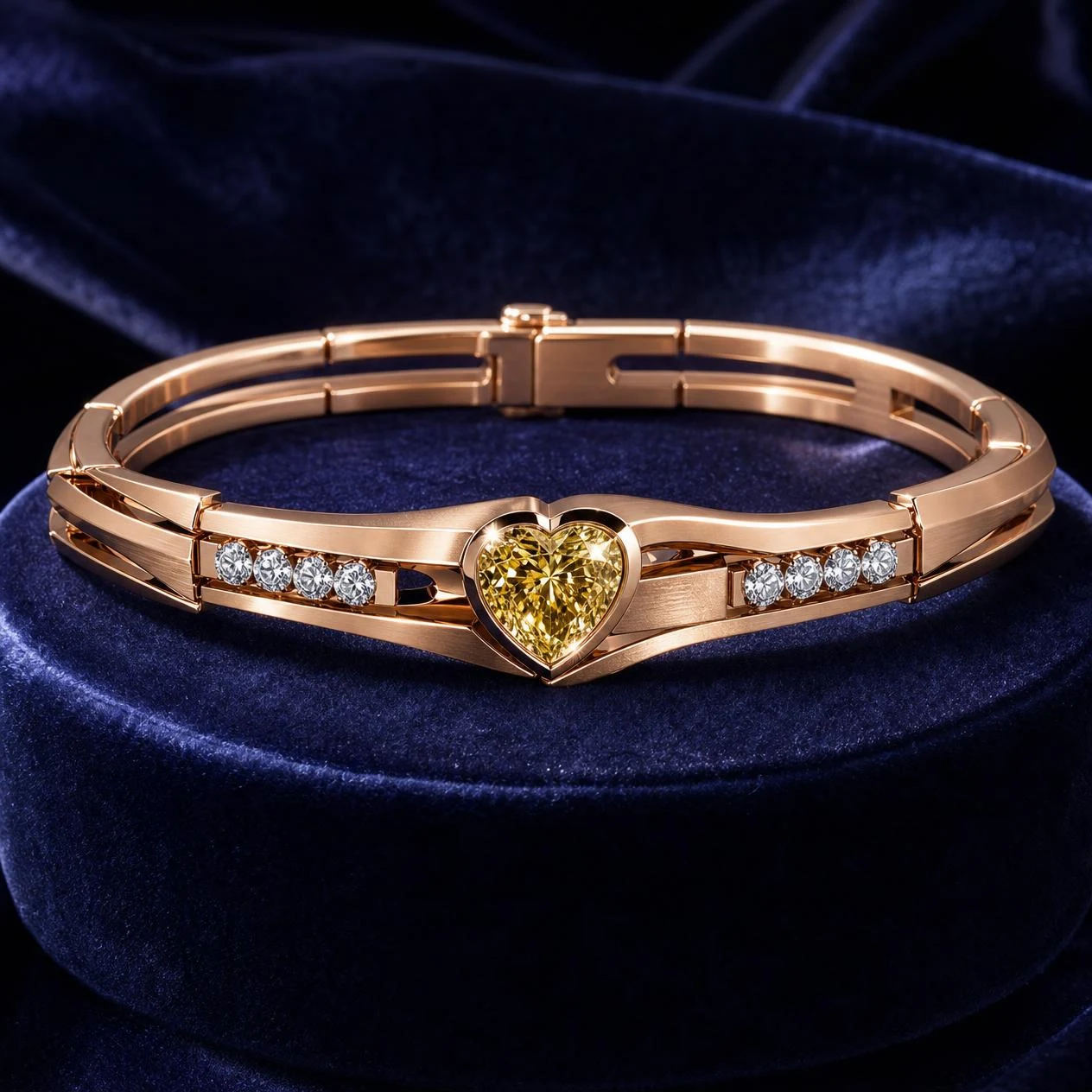 Maestro d'Occidente, 1.94 ct tw heart lab grown diamond men’s bracelet in rose gold (front view)