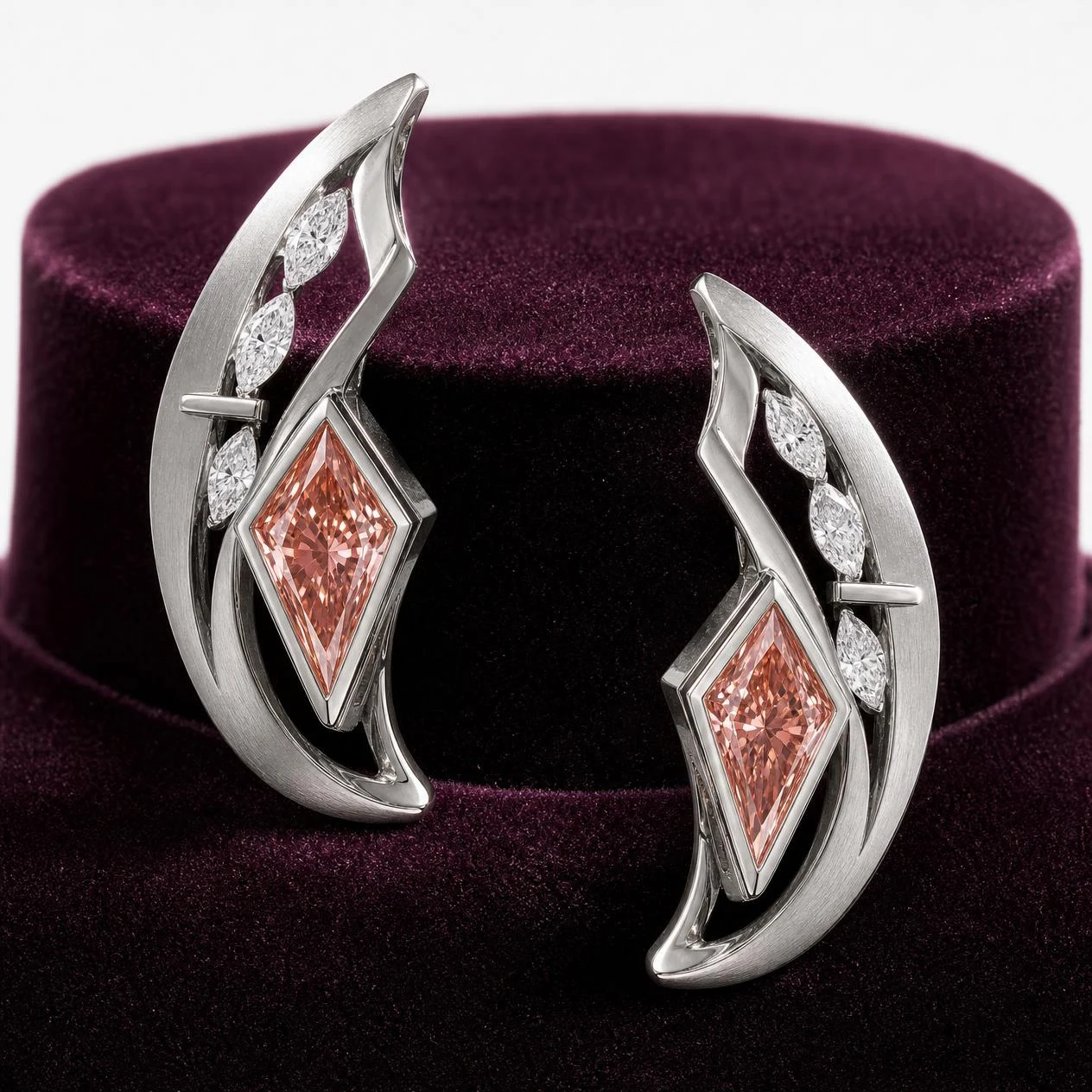Nebbia Éternelle, 4.56 ct tw kite lab grown diamond earrings in 18K white gold (front view)