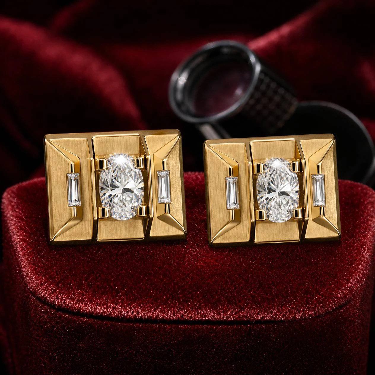 Fortezza Fermo, 3 ct tw oval lab grown diamond men’s earrings in 18K yellow gold (front view)