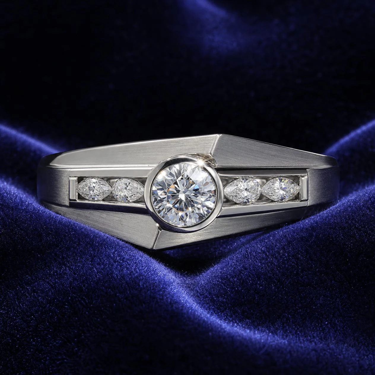 Polo Eterno, 1.48 ct tw round lab grown diamond men’s ring in 18K white gold (front view)
