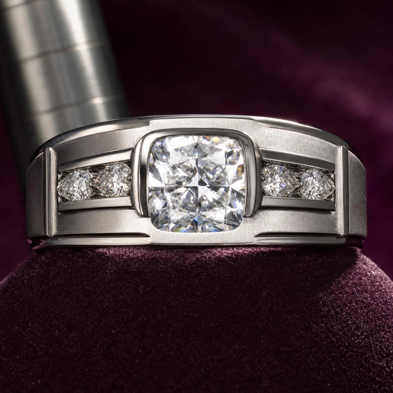 Rocca di Venezia, 2.85 ct tw cushion lab grown diamond men’s ring in 18K white gold (front view)