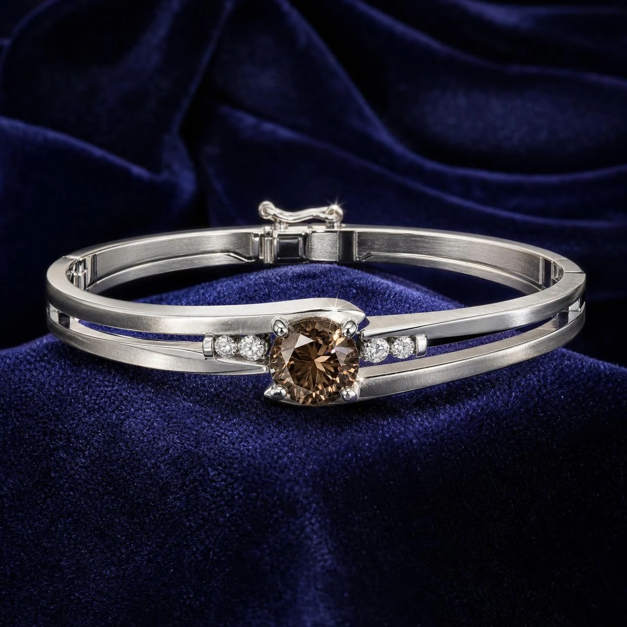 Luna Lieve — made to order by 2N Master Artisans