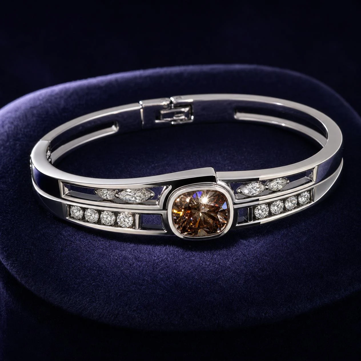 Luce Sognante, 2.88 ct tw cushion lab grown diamond bracelet in 18K white gold (front view)