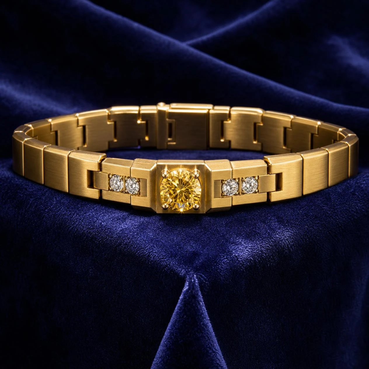 Ponente Indomito, 1.25 ct tw round lab grown diamond men’s bracelet in 14K yellow gold (front view)