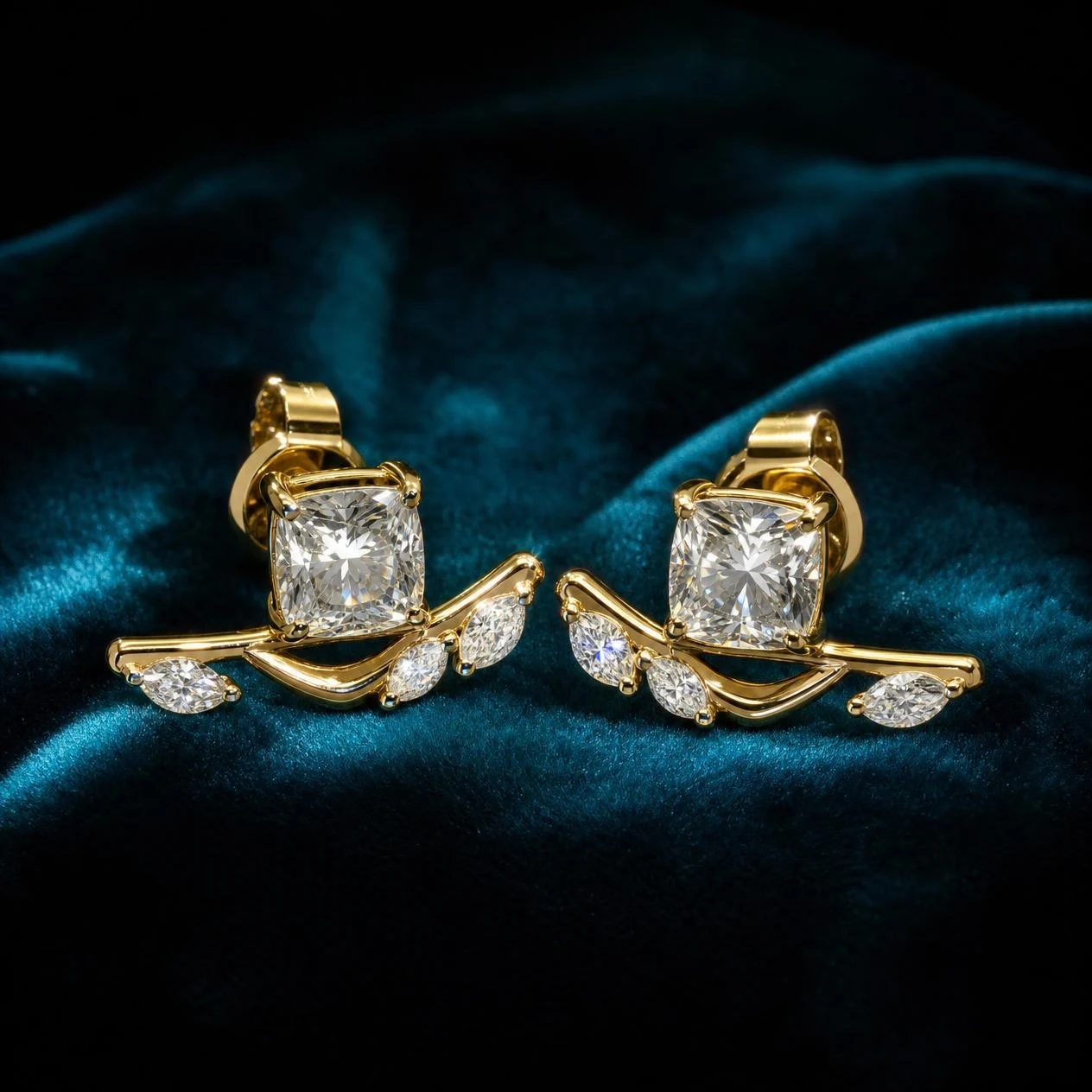 Vento d'Aube, 1.92 ct tw cushion lab grown diamond earrings in 14K yellow gold (front view)