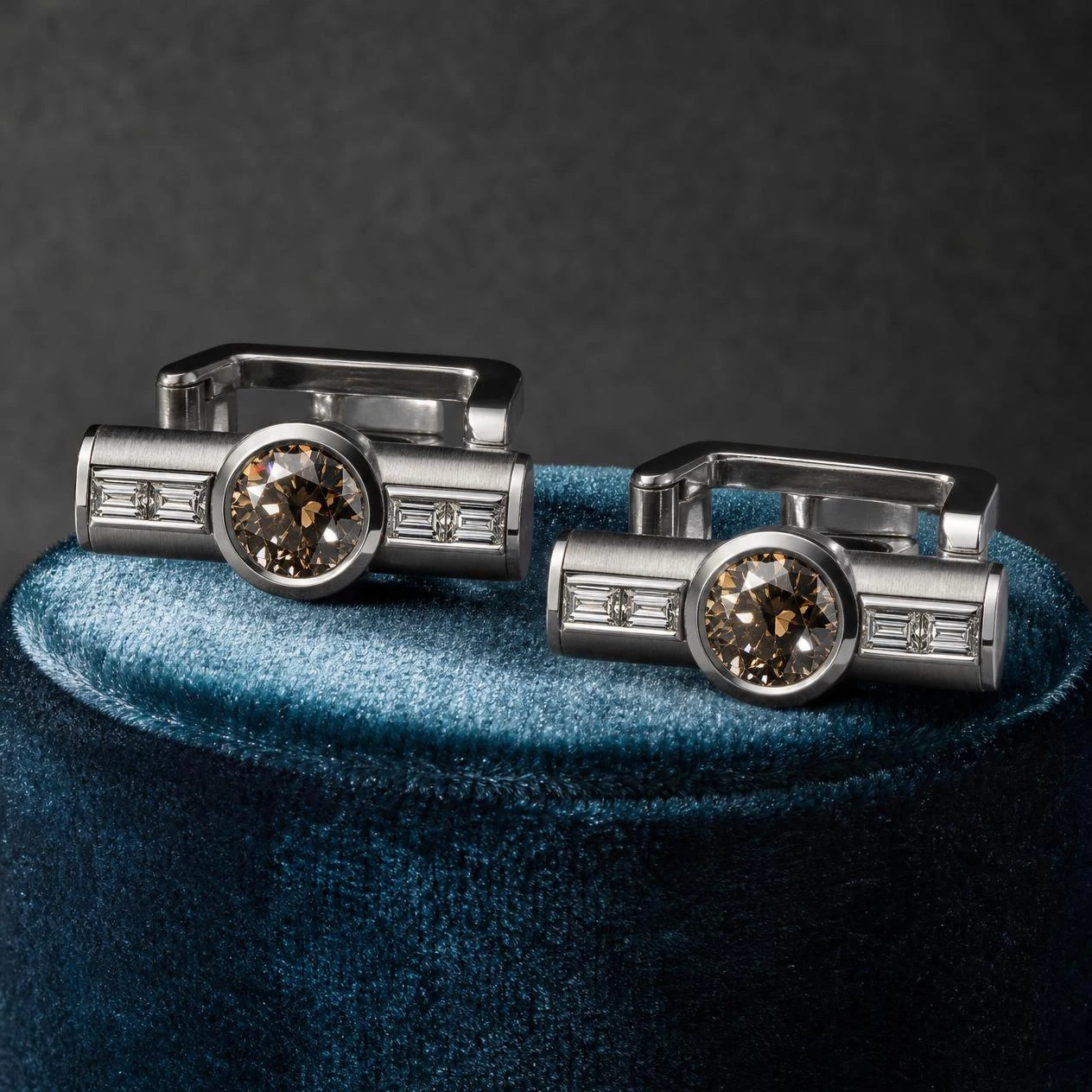 Cratere di Ferro, 2.52 ct tw round lab grown diamond men’s earrings in 14K white gold (front view)