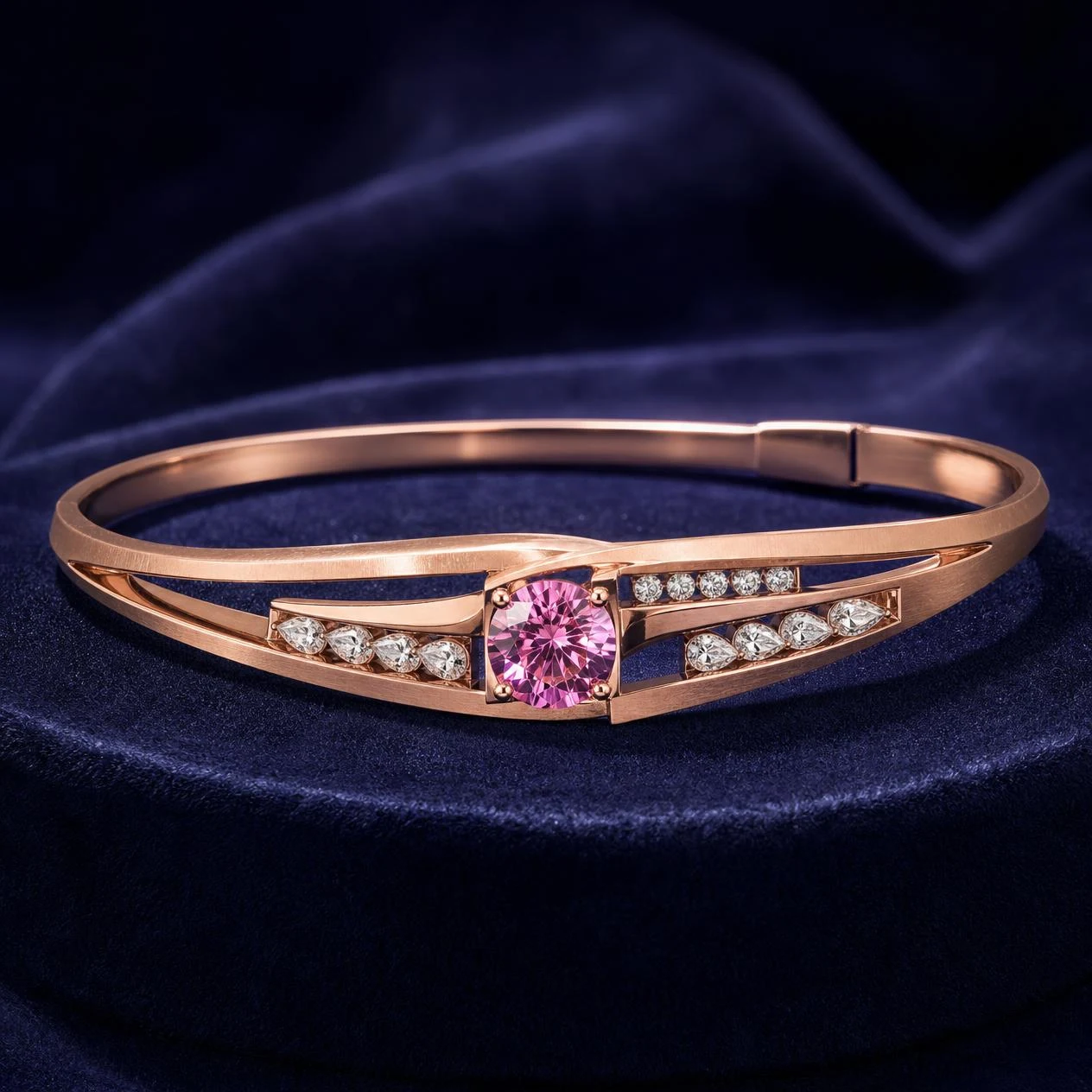 Ombra d'Inverno, 1.46 ct tw round lab grown diamond bracelet in rose gold (front view)