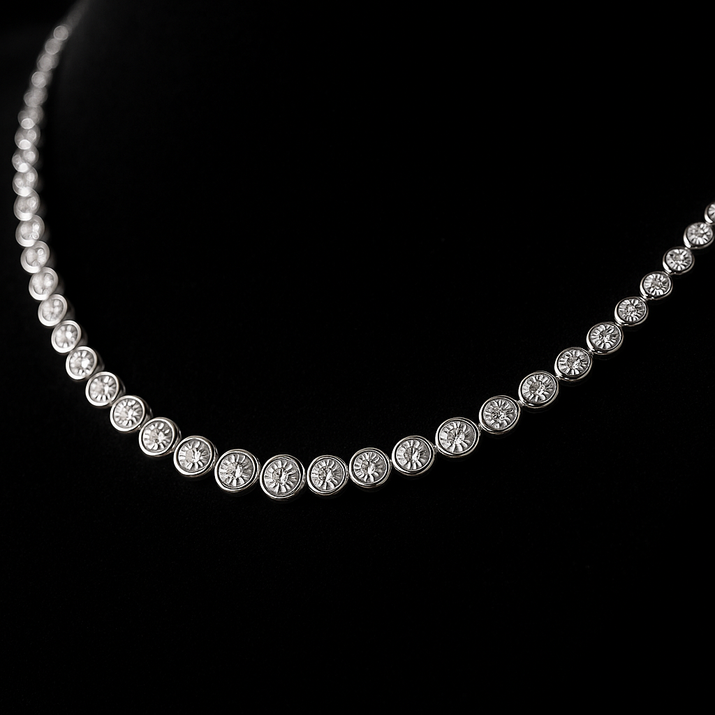 Luce d'Amore — 2N Master-Artisan recreation, shown in clear diamond and fancy colour
