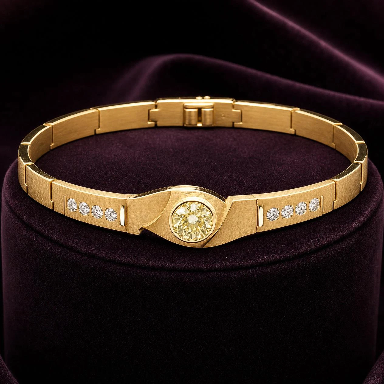 Melodia Eletta, 0.84 ct tw round lab grown diamond bracelet in 14K yellow gold (front view)