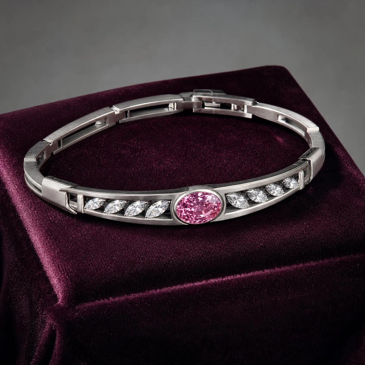Cometa Candida, 1.48 ct tw oval lab grown diamond bracelet in 14K white gold (front view)