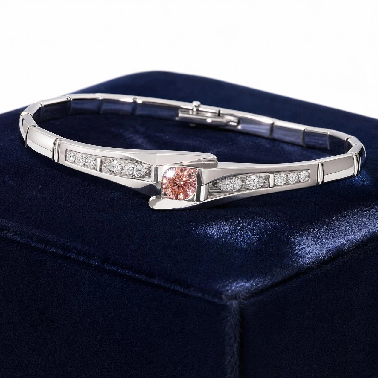 Celeste d'Estate, 1.07 ct tw round lab grown diamond bracelet in 14K white gold (front view)