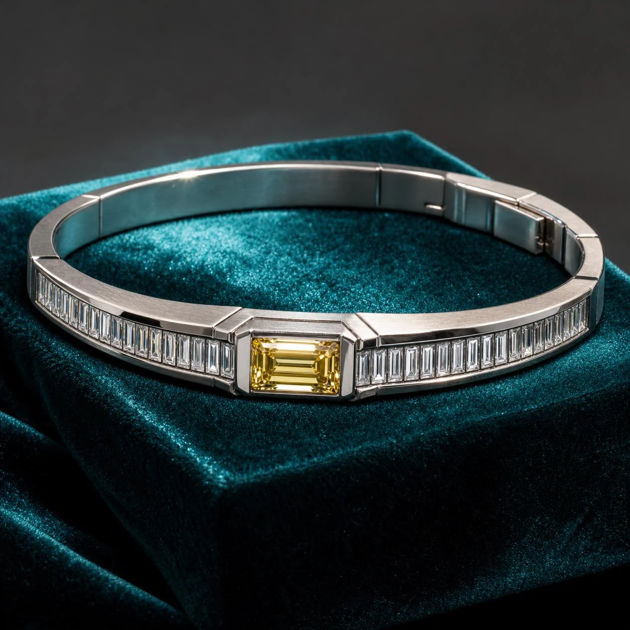 Tribuno di Marmo, 6.75 ct tw emerald lab grown diamond men’s bracelet in 14K white gold (front view)